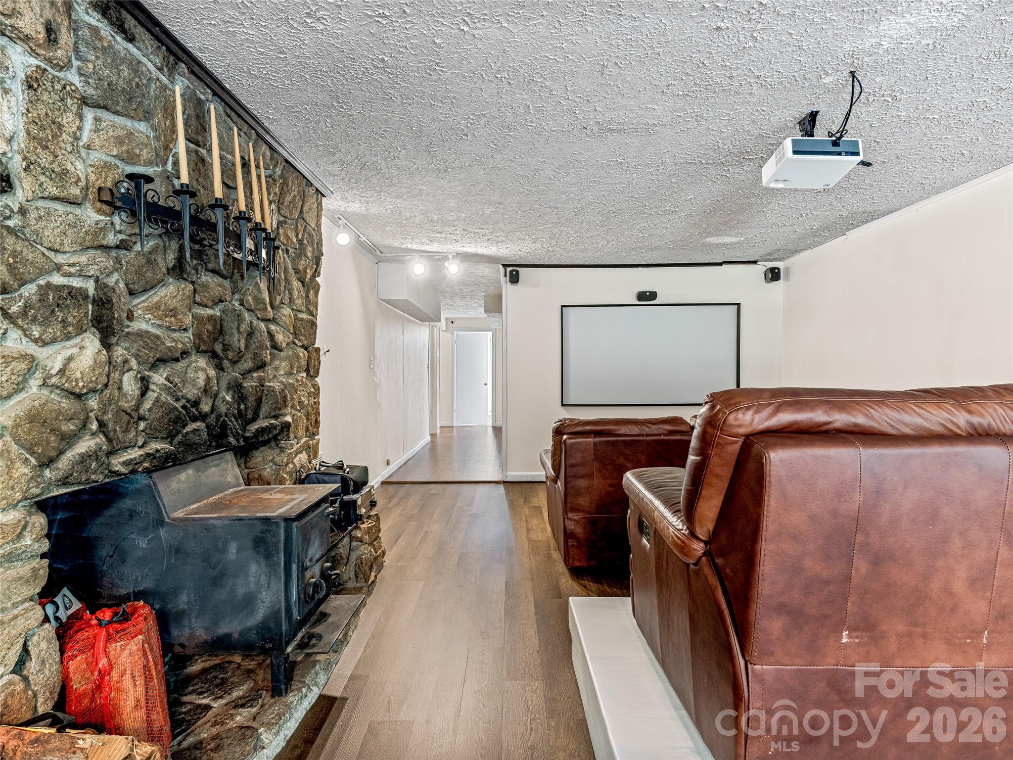 5 Hillcrest Road E — Asheville