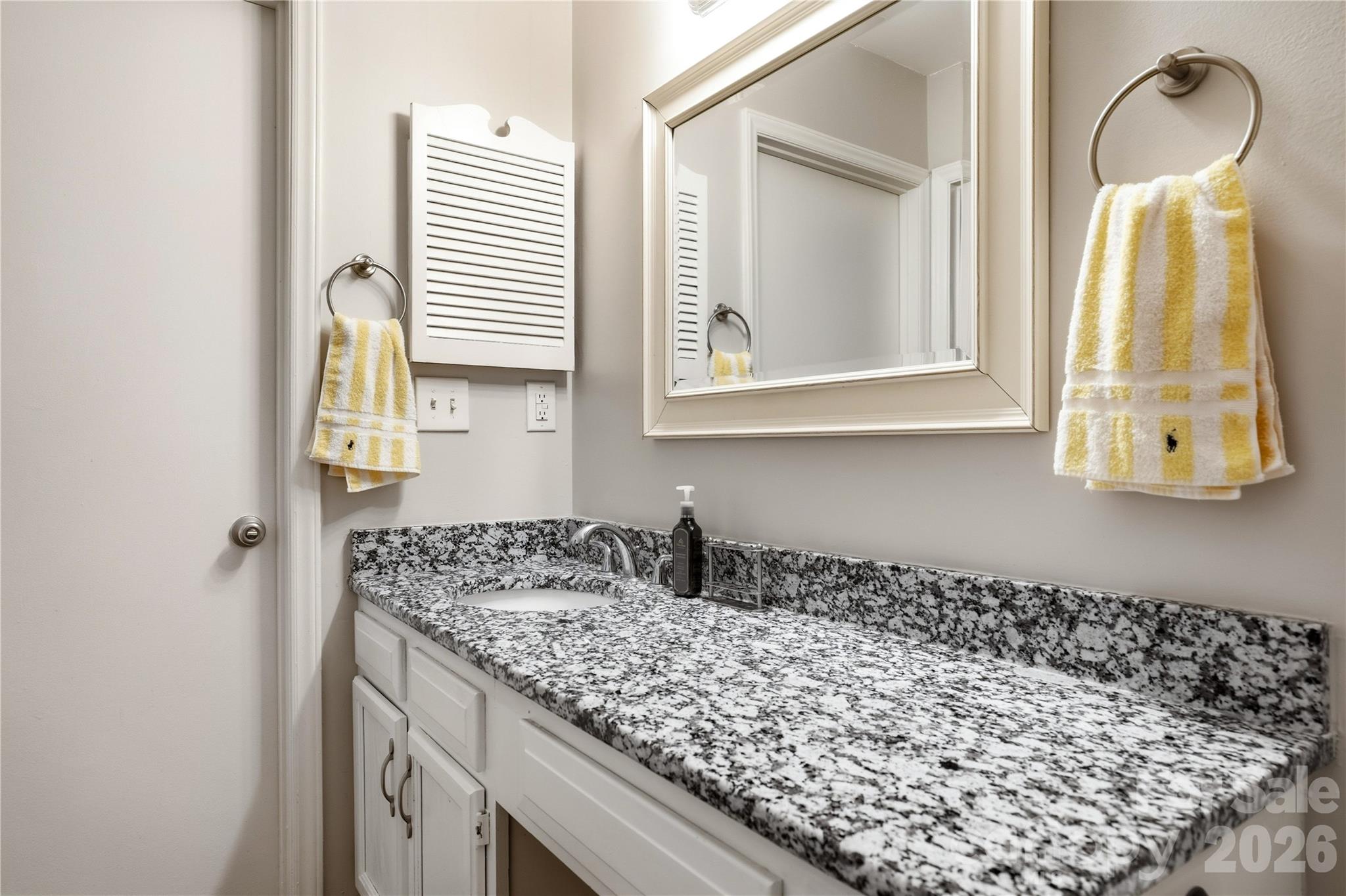 6355 Windsor Gate Lane — Charlotte