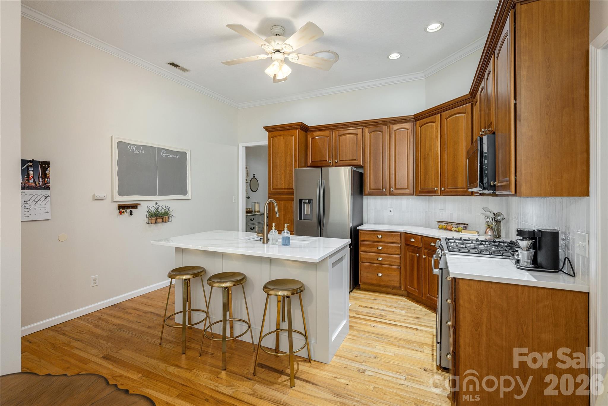 7 Oak Hollow Drive — Asheville