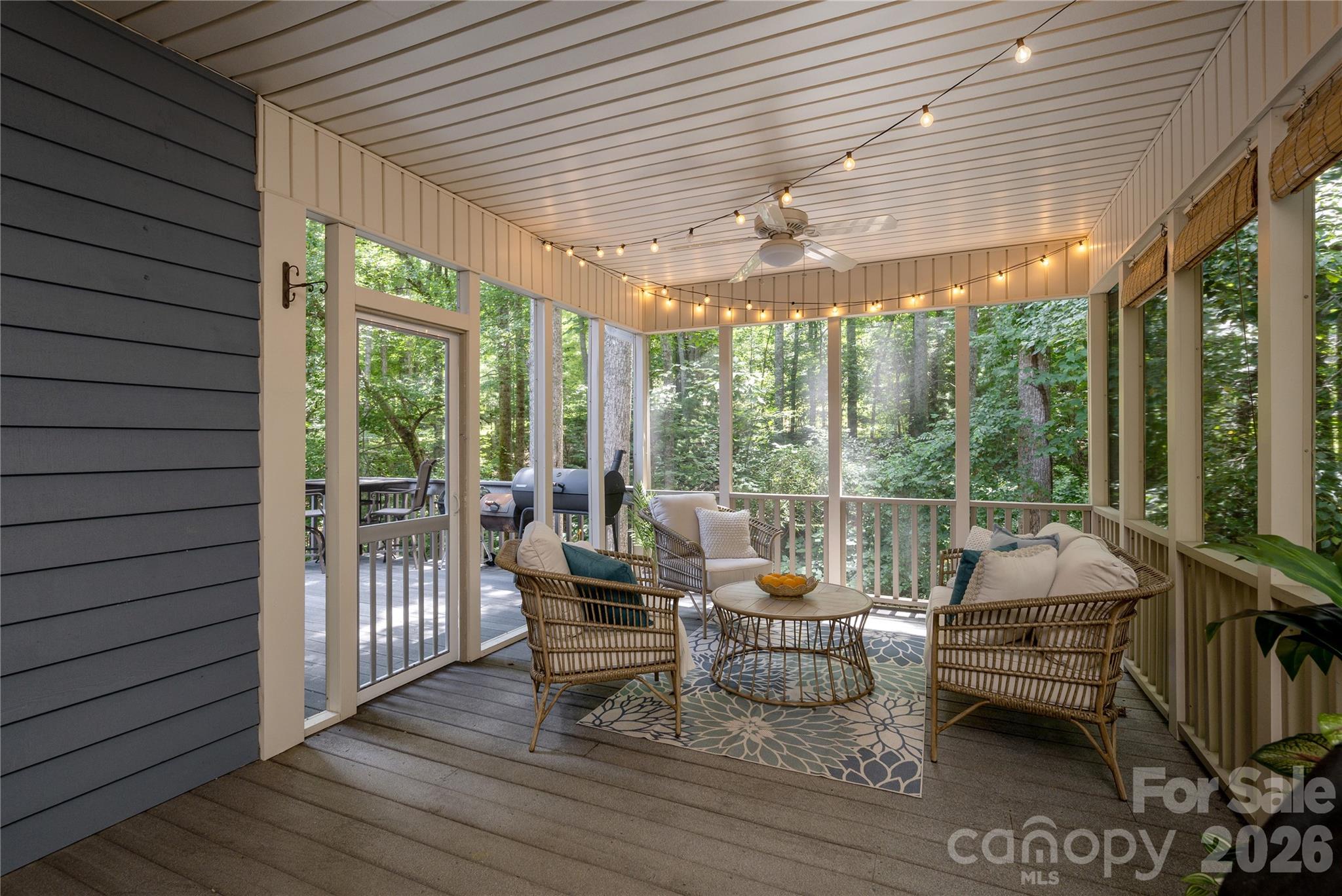 7 Oak Hollow Drive — Asheville