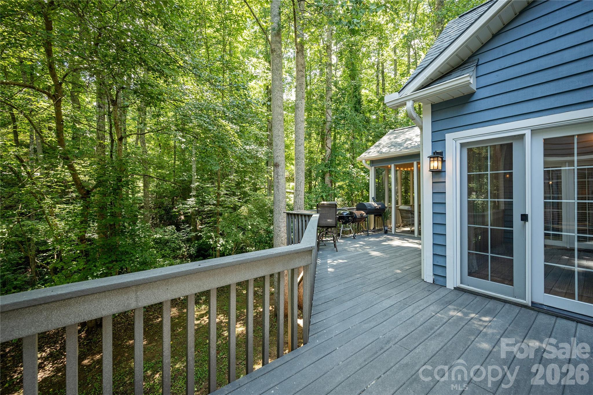 7 Oak Hollow Drive — Asheville