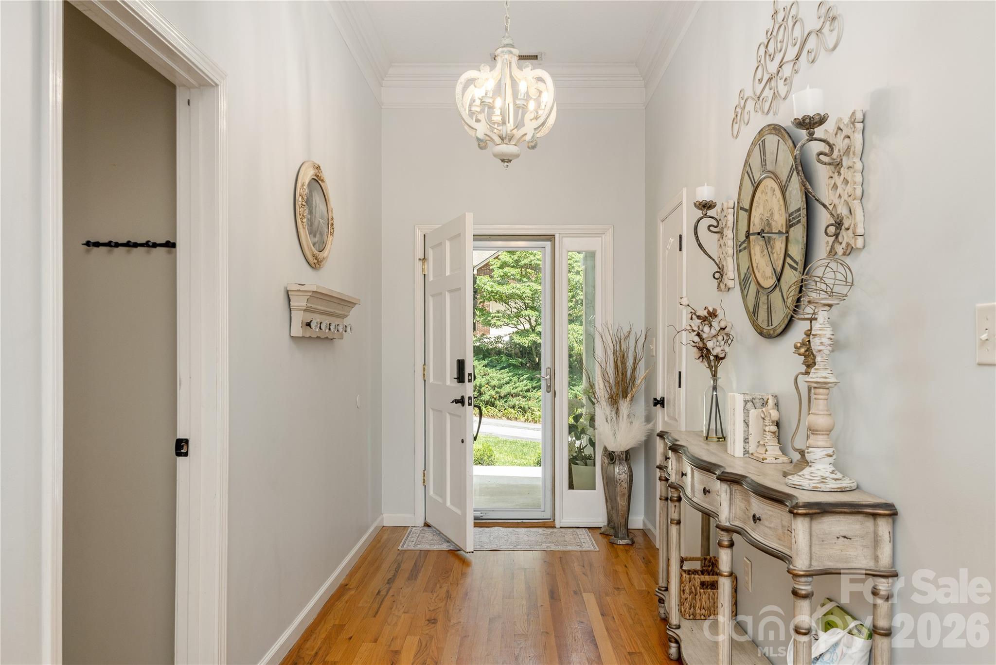 7 Oak Hollow Drive — Asheville