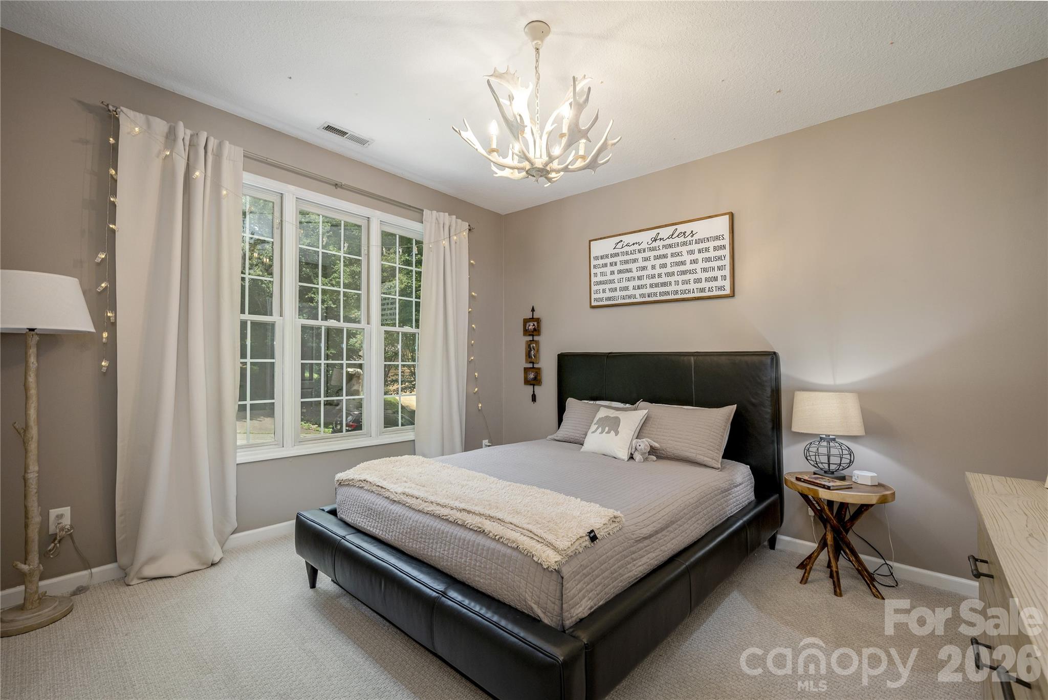 7 Oak Hollow Drive — Asheville