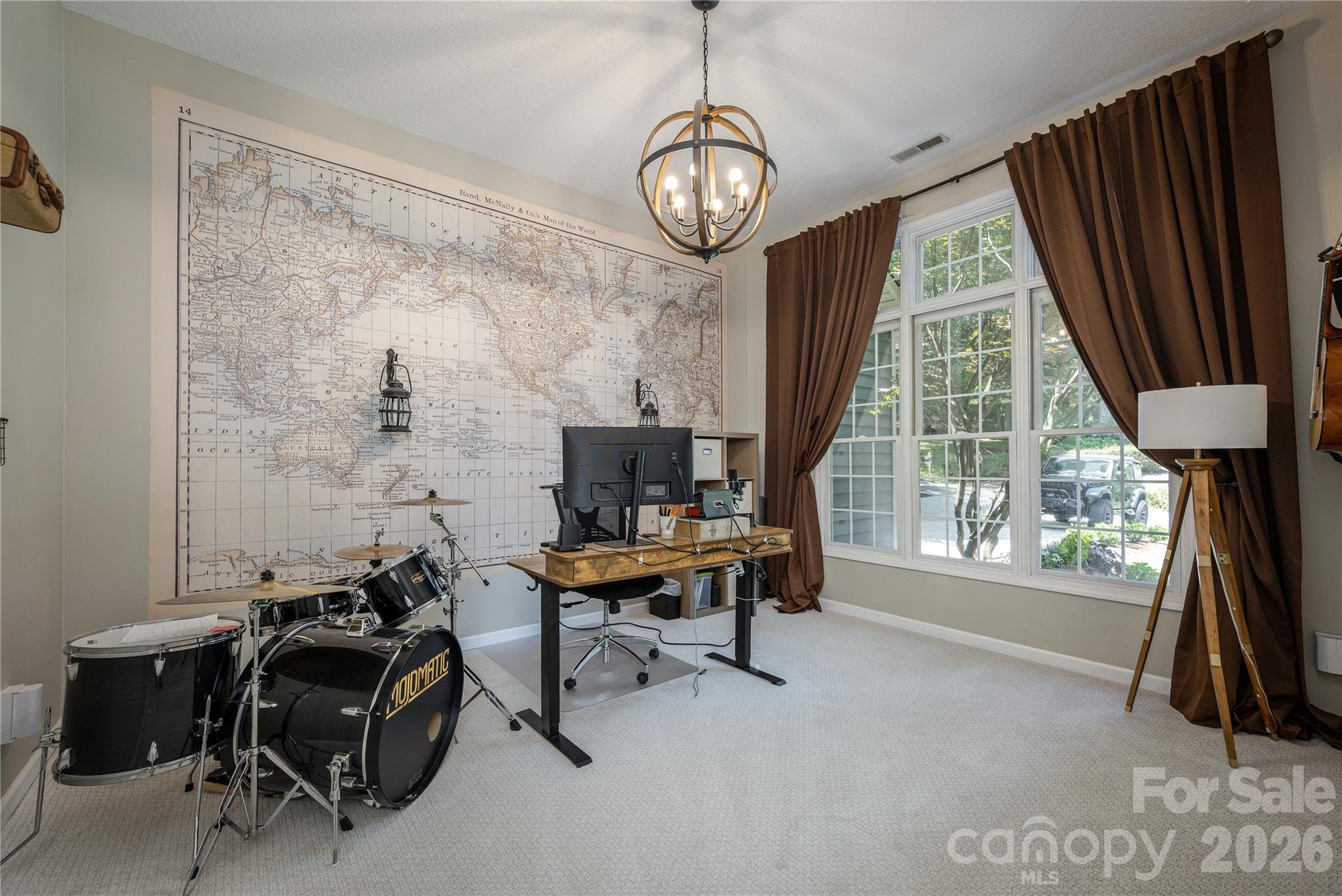 7 Oak Hollow Drive — Asheville
