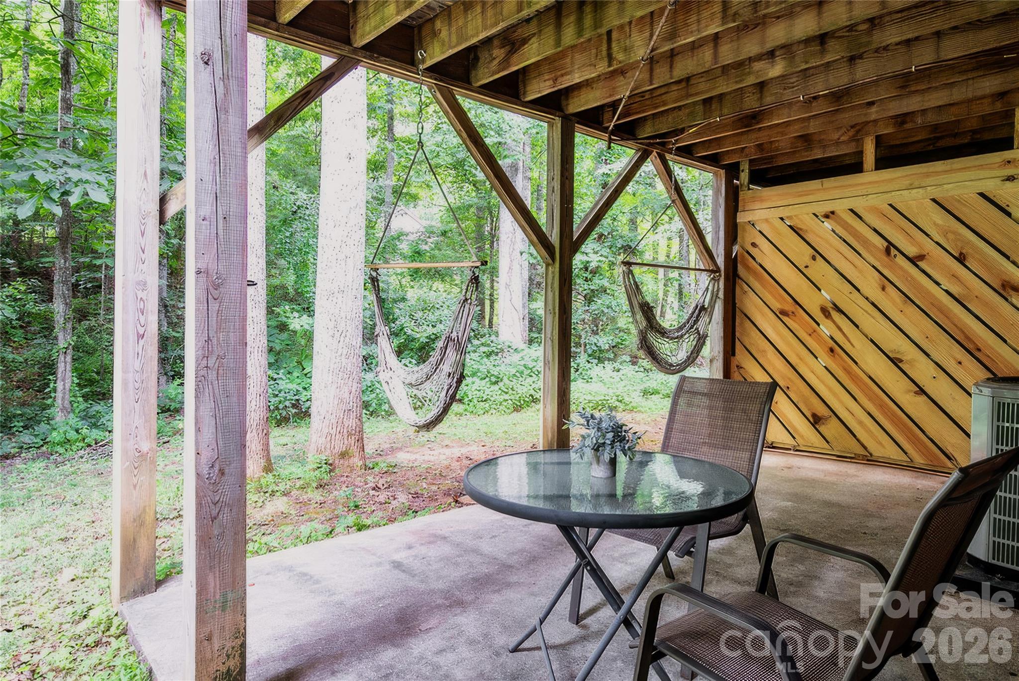 7 Oak Hollow Drive — Asheville