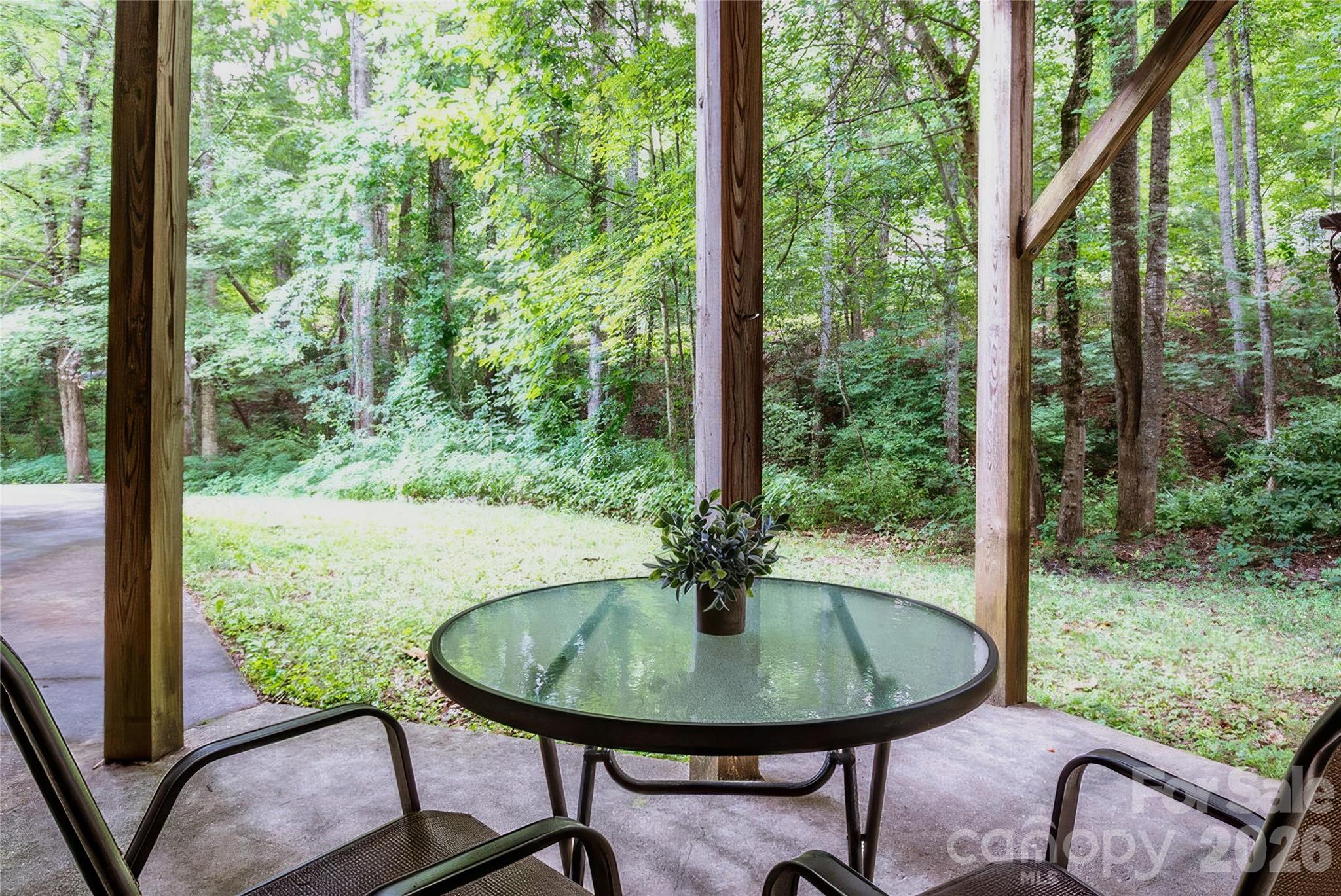 7 Oak Hollow Drive — Asheville