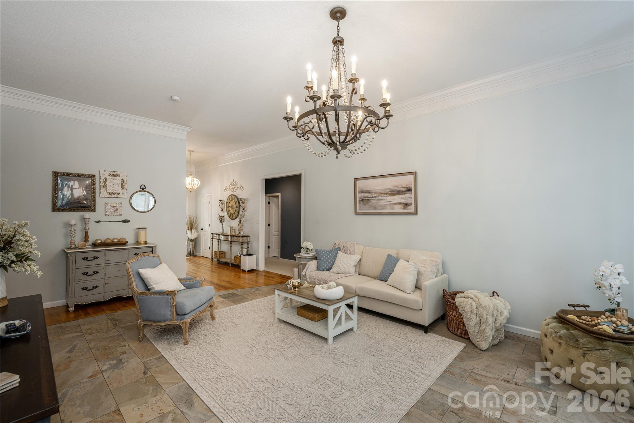 7 Oak Hollow Drive — Asheville