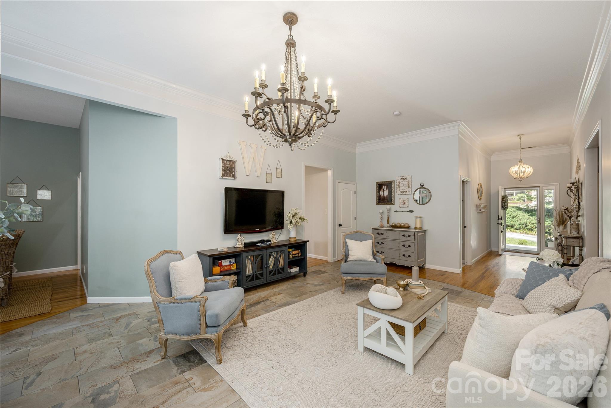 7 Oak Hollow Drive — Asheville