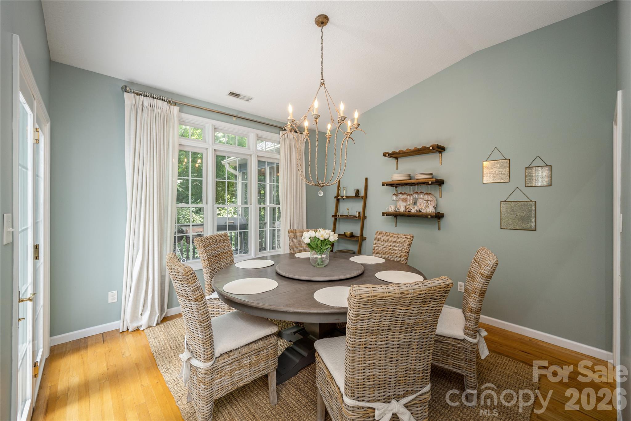 7 Oak Hollow Drive — Asheville