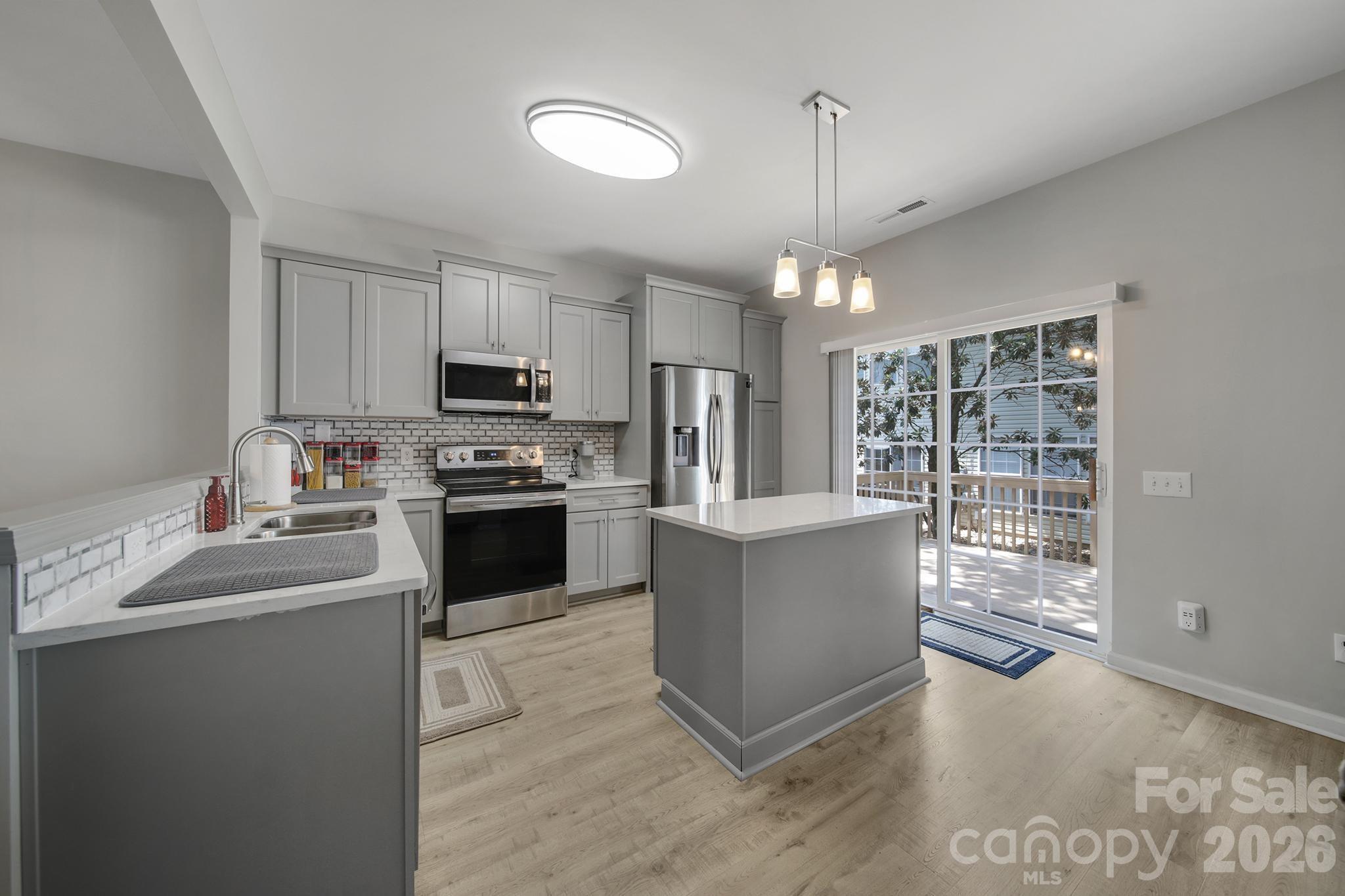11719 Woodmere Trace Drive — Charlotte