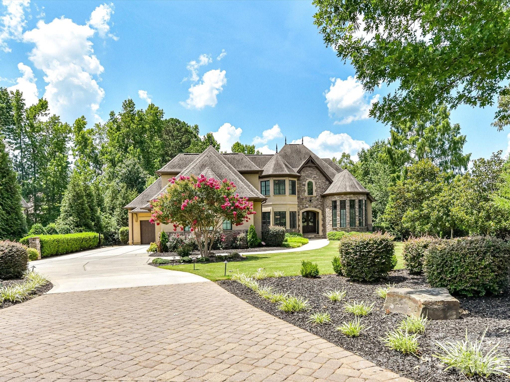 8119 Skyecroft Commons Drive — Waxhaw