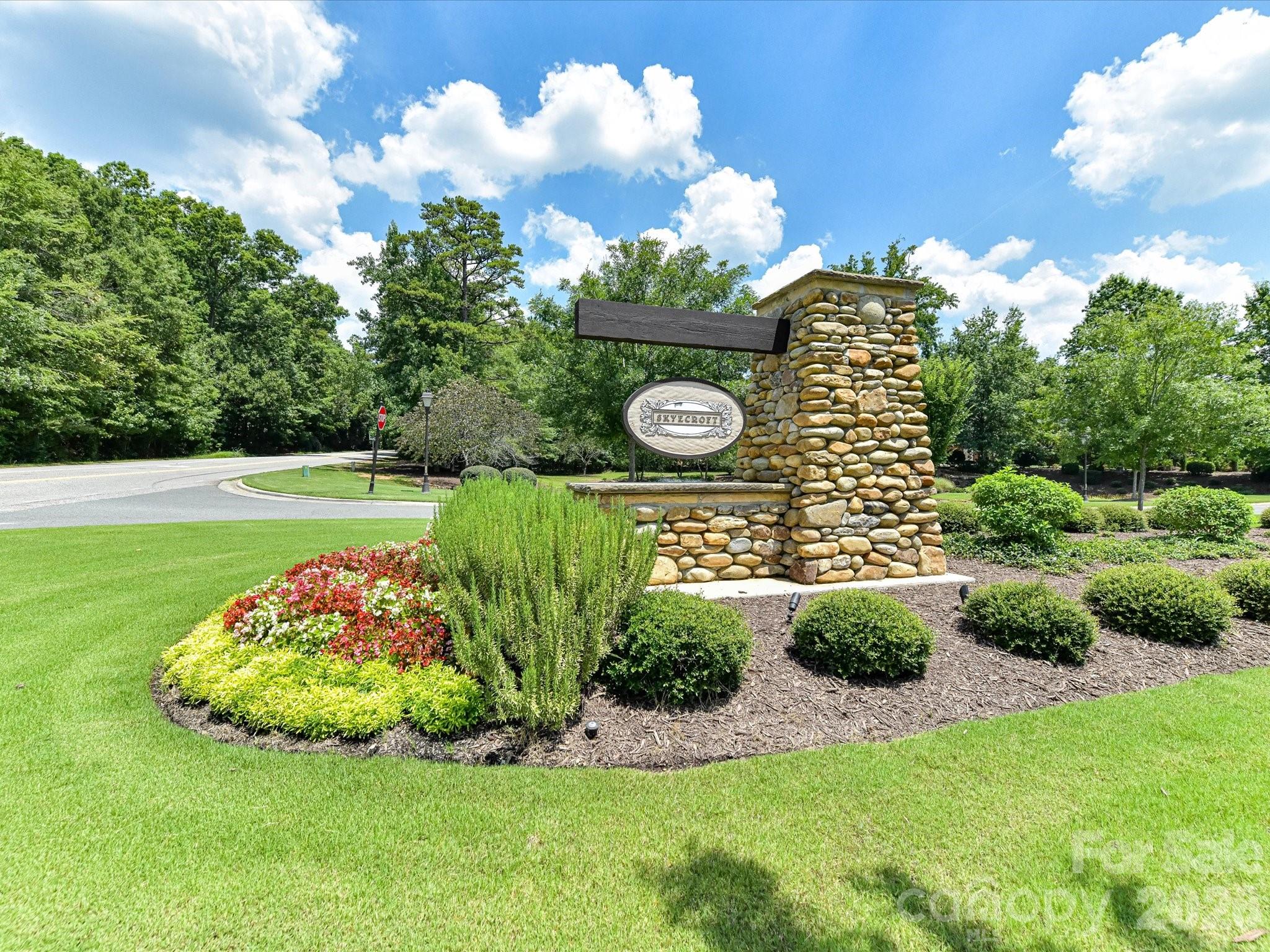 8119 Skyecroft Commons Drive — Waxhaw