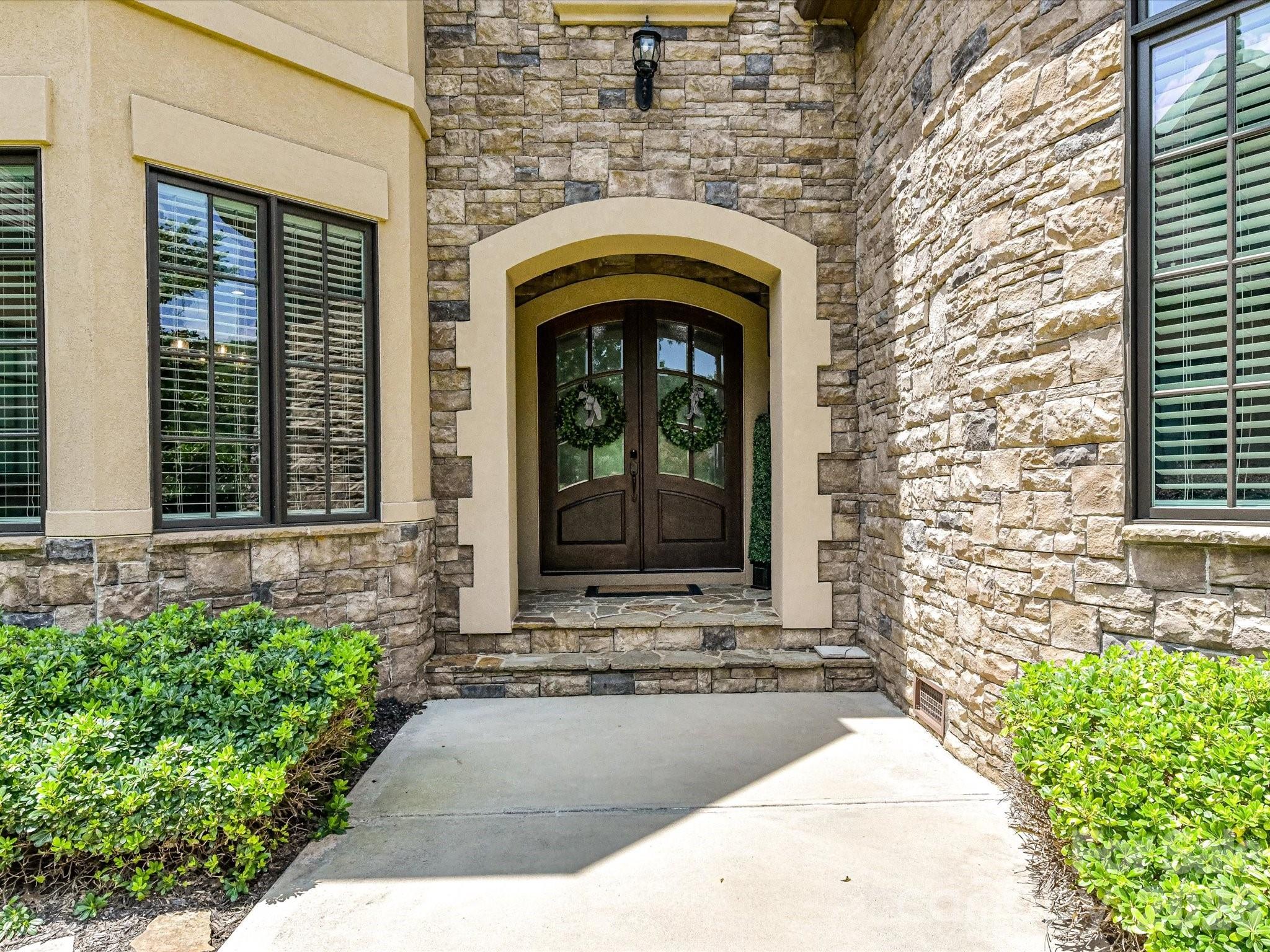 8119 Skyecroft Commons Drive — Waxhaw