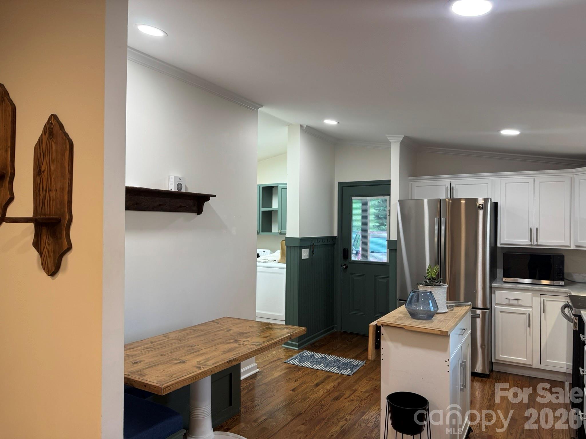 213 Sandy Creek Court — Hendersonville