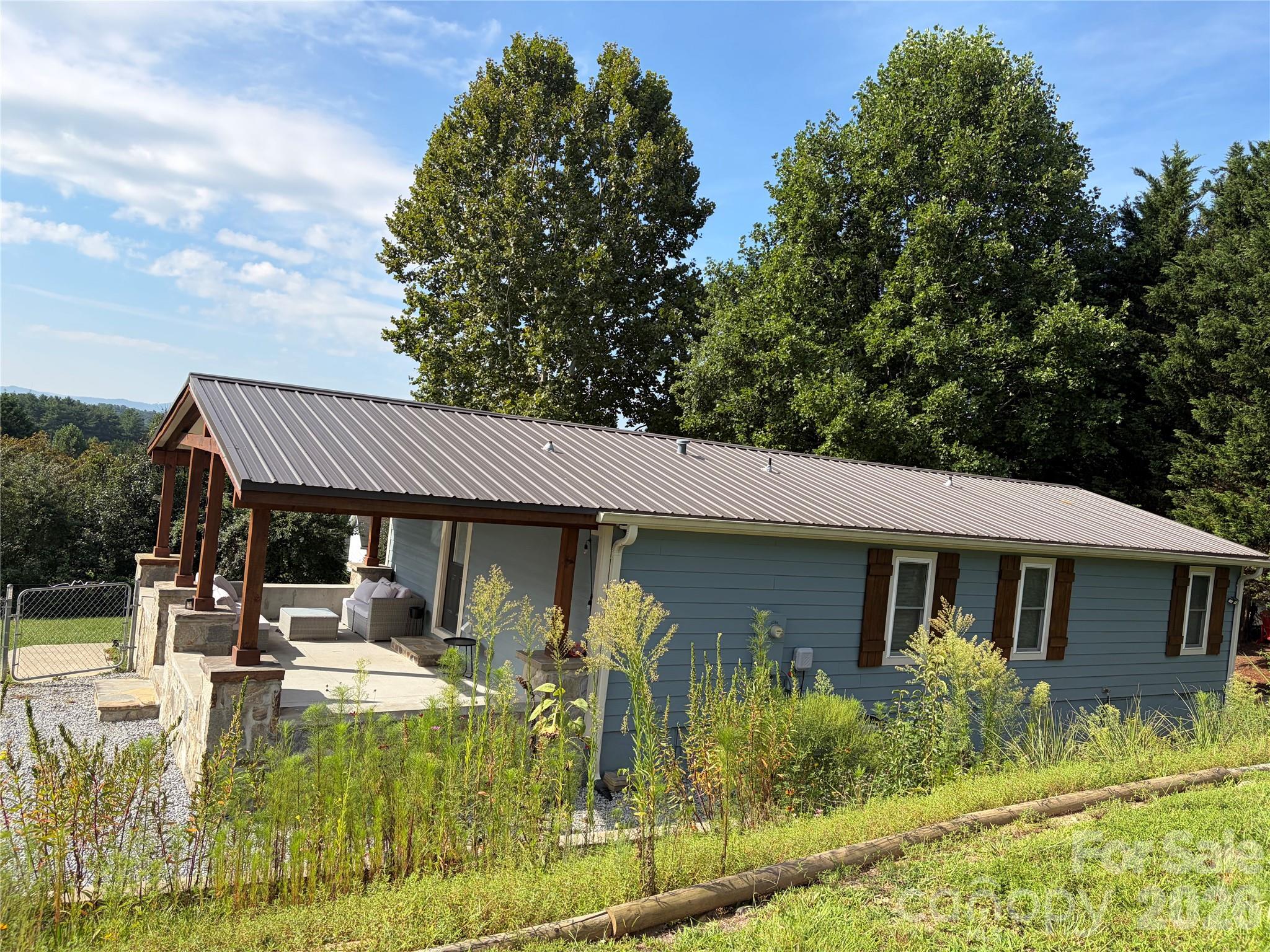 213 Sandy Creek Court — Hendersonville