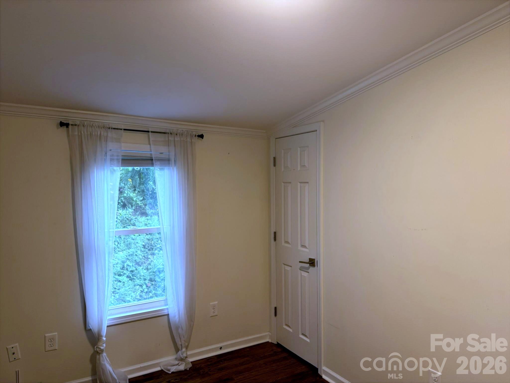 213 Sandy Creek Court — Hendersonville