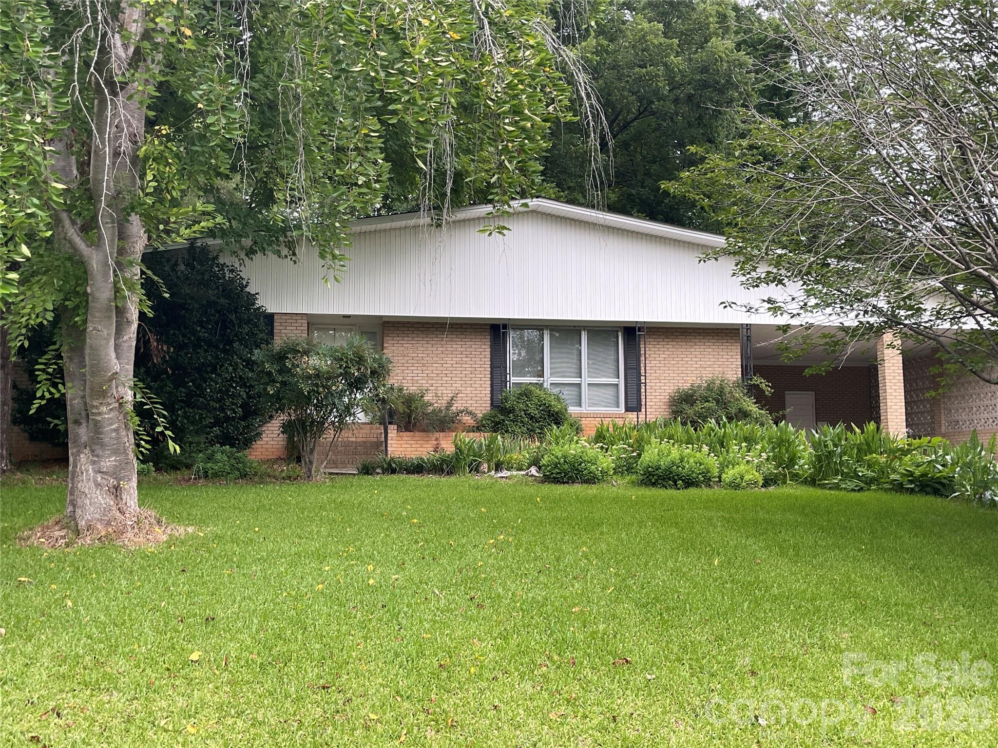 3209 Greenwood Park Circle — Albemarle