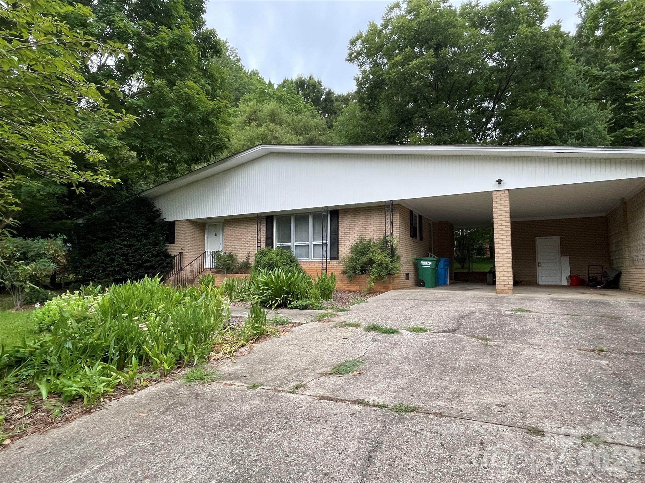 3209 Greenwood Park Circle — Albemarle