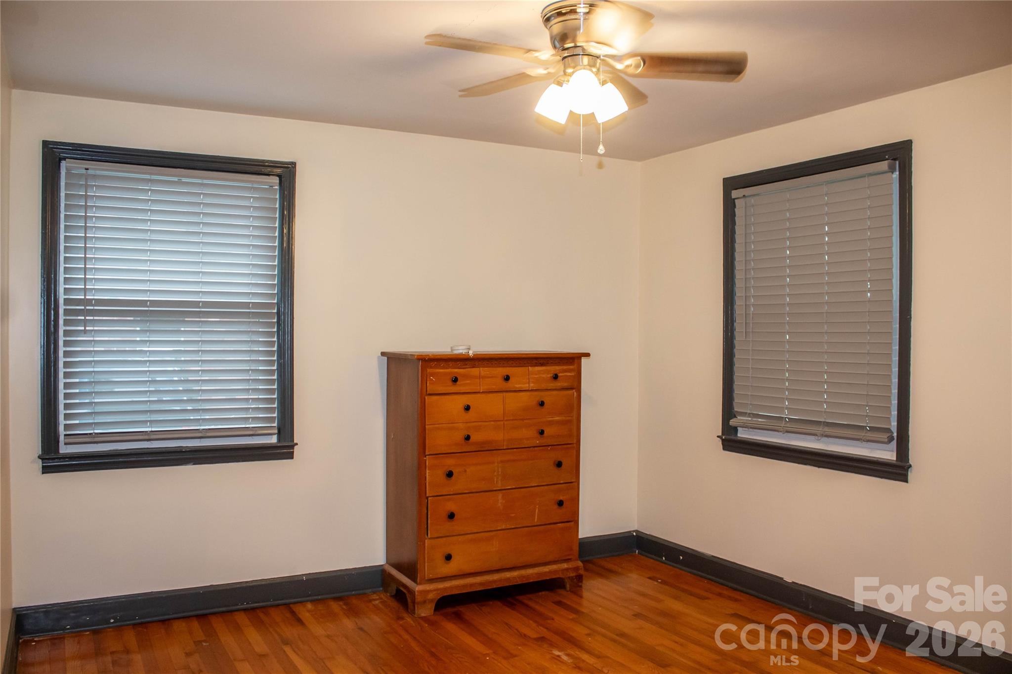 3413 1st Avenue Circle NW — Hickory