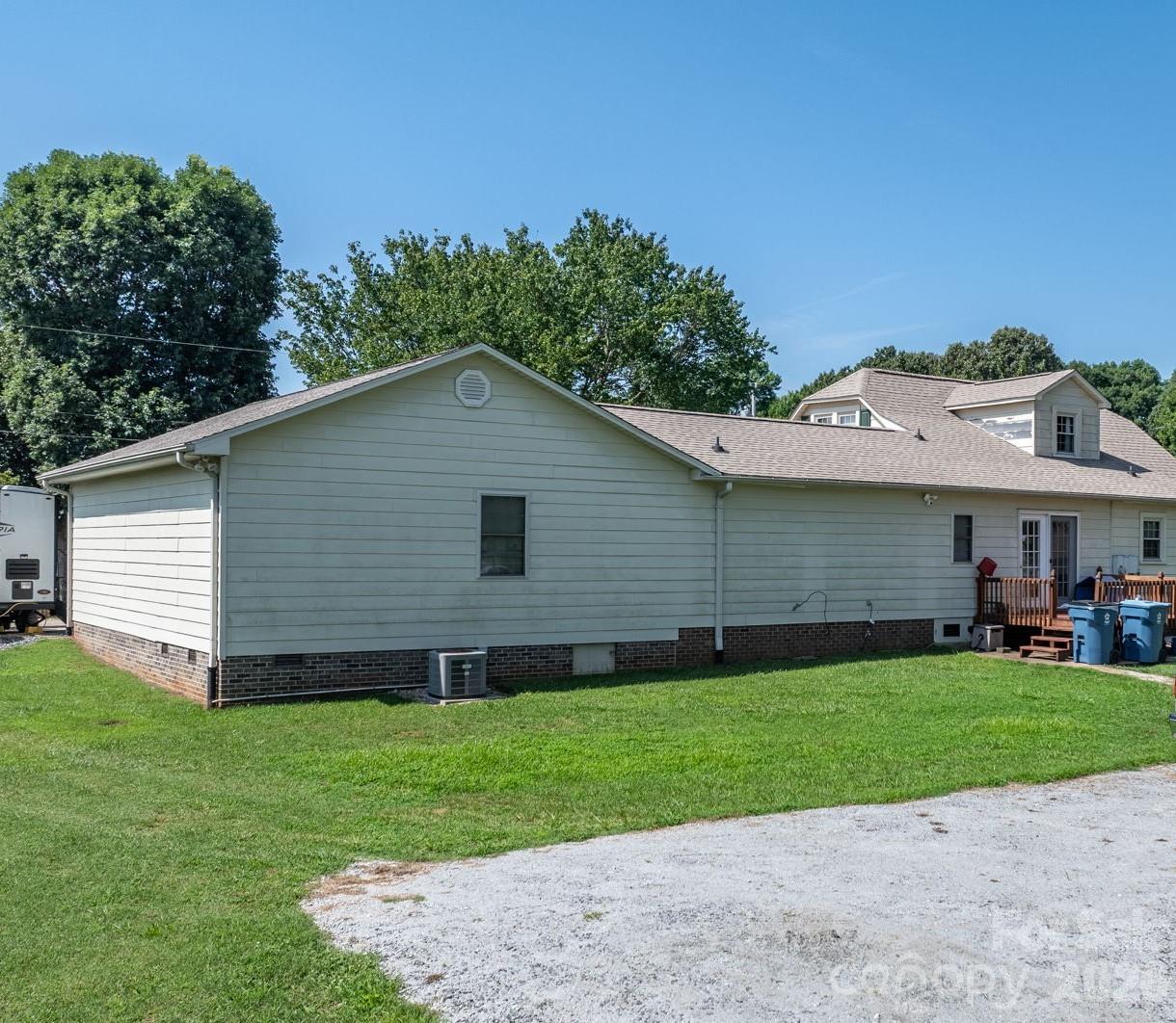 2504 Brentwood Circle — Lenoir