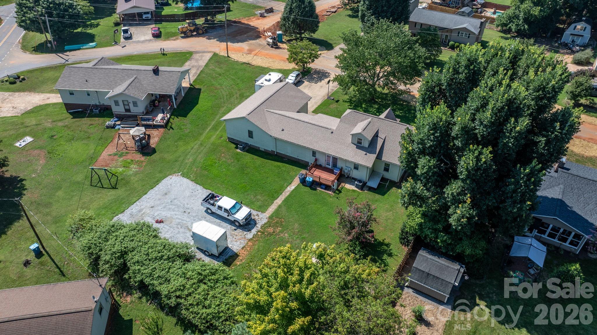 2504 Brentwood Circle — Lenoir