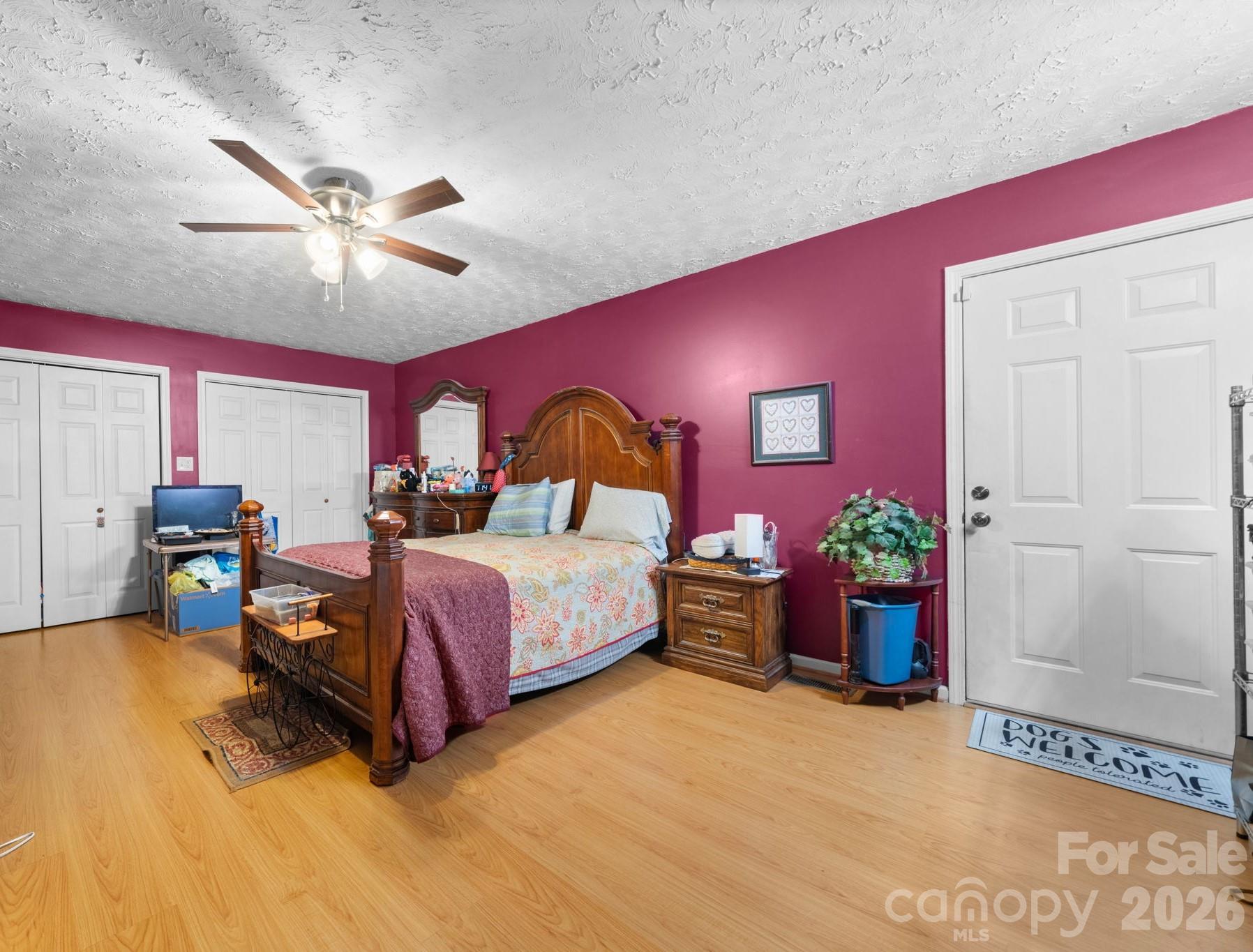 2504 Brentwood Circle — Lenoir