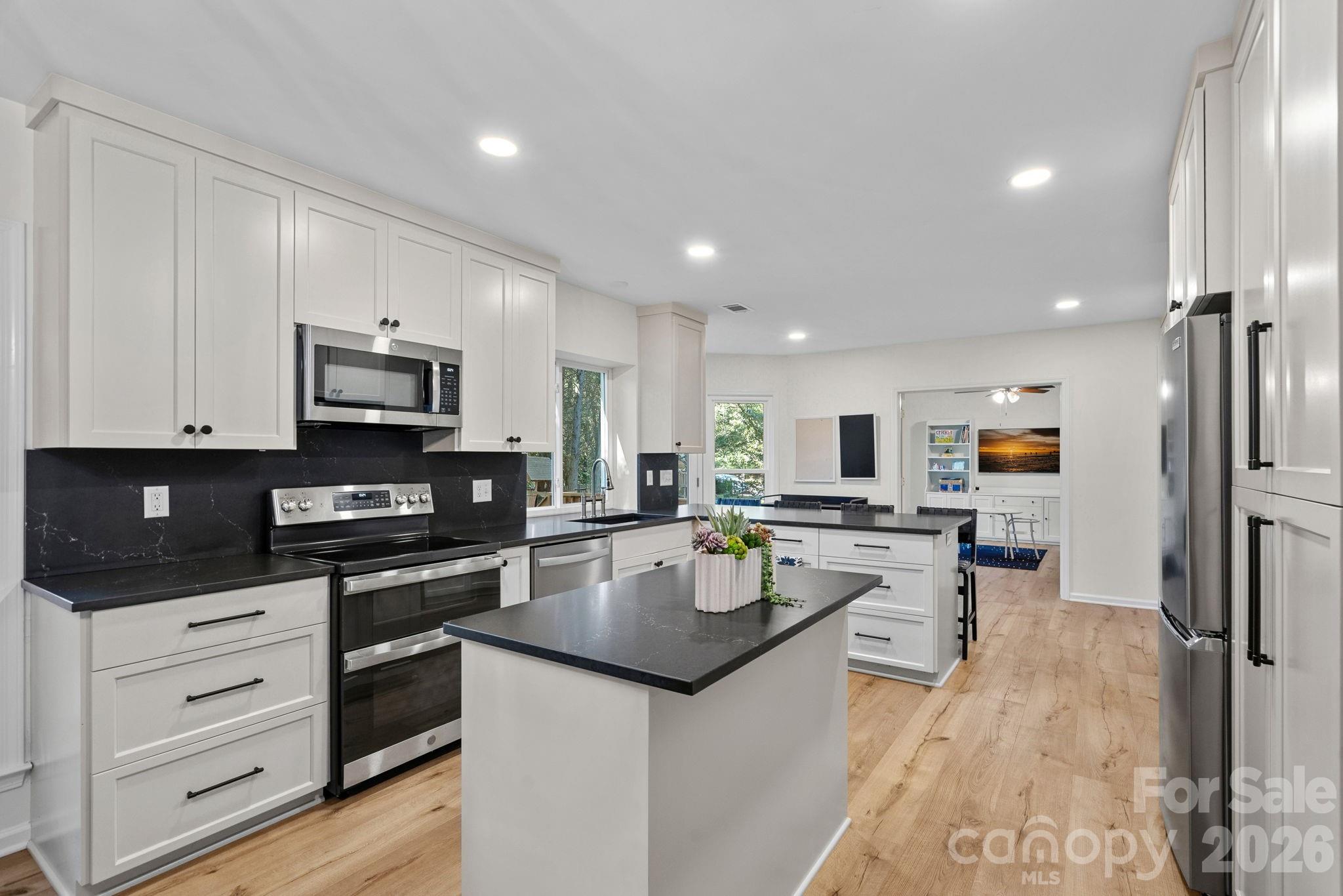 12727 Hollyhock Lane — Huntersville