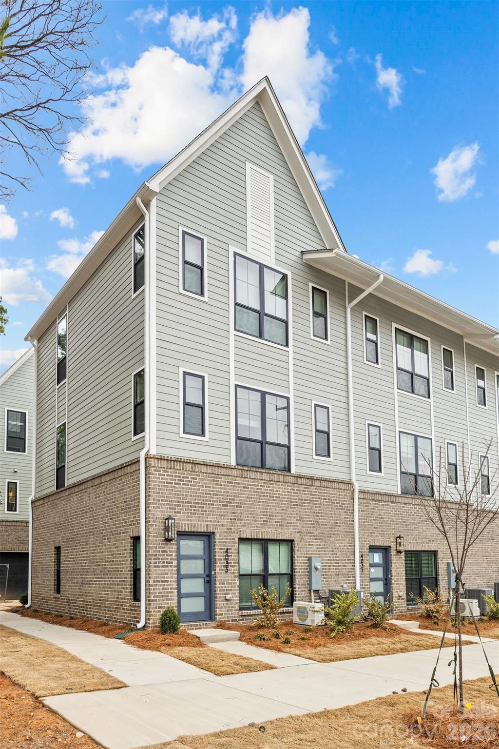 4039 S Tryon Street — Charlotte