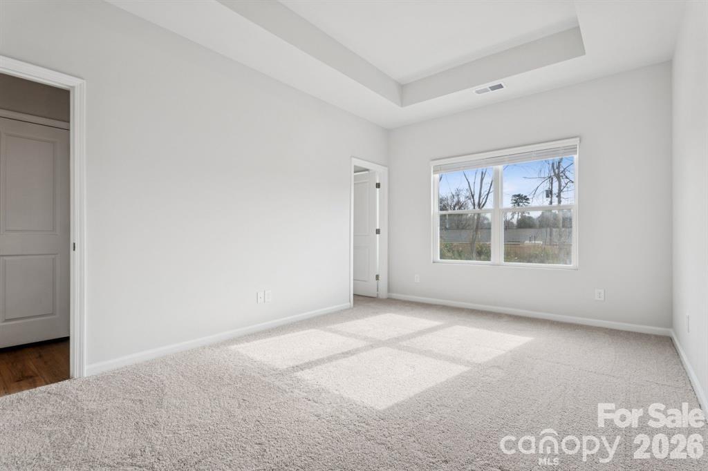 4750 Lakeview Road — Charlotte