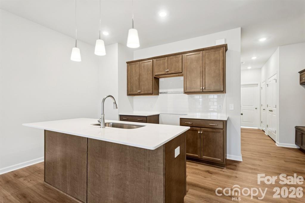 4750 Lakeview Road — Charlotte