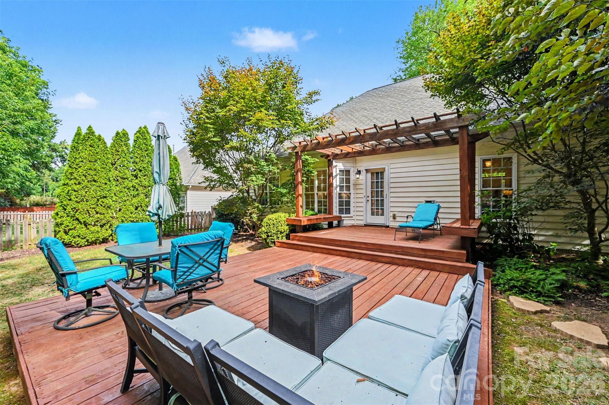 1109 Moray Court — Charlotte