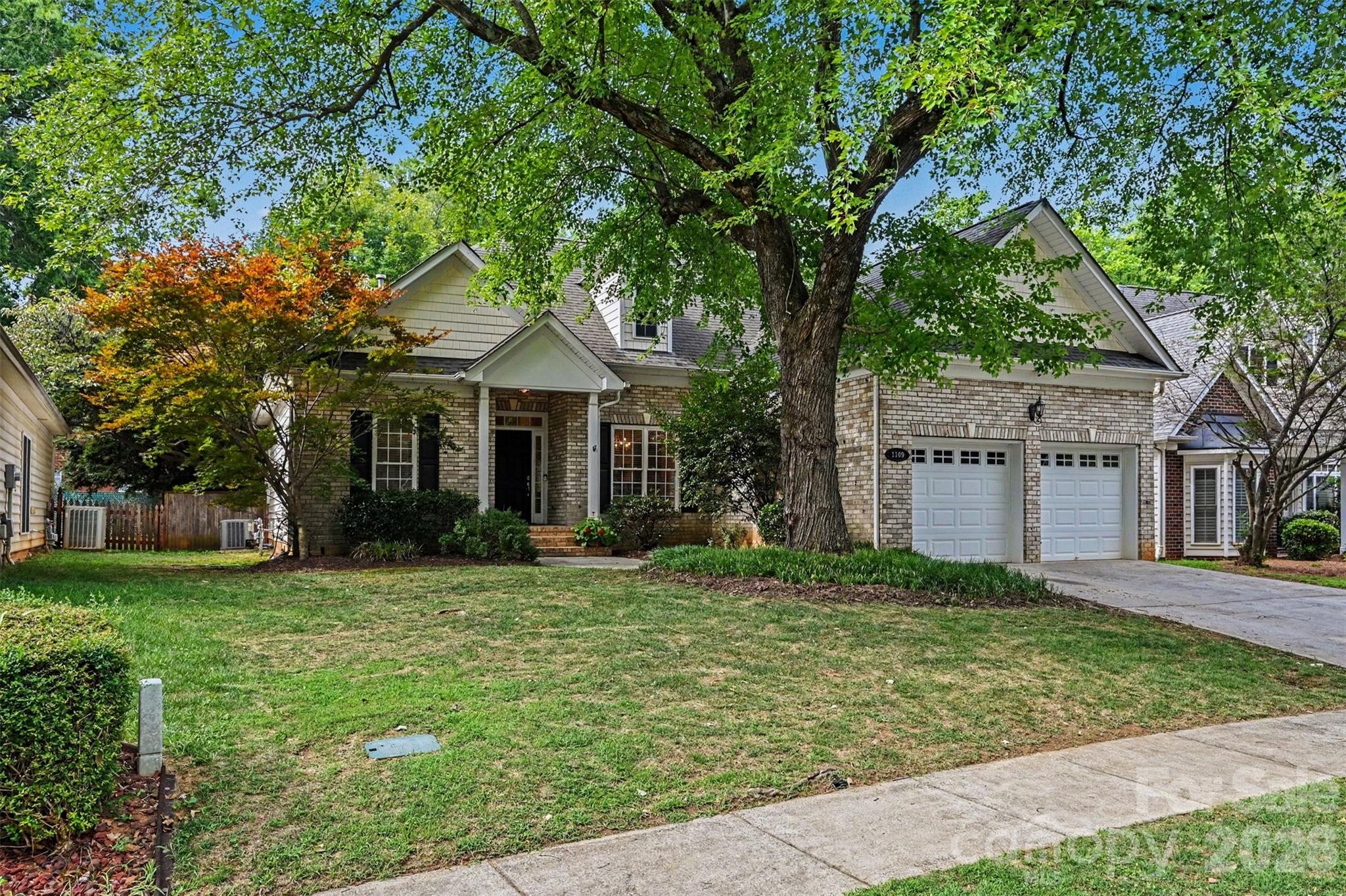 1109 Moray Court — Charlotte