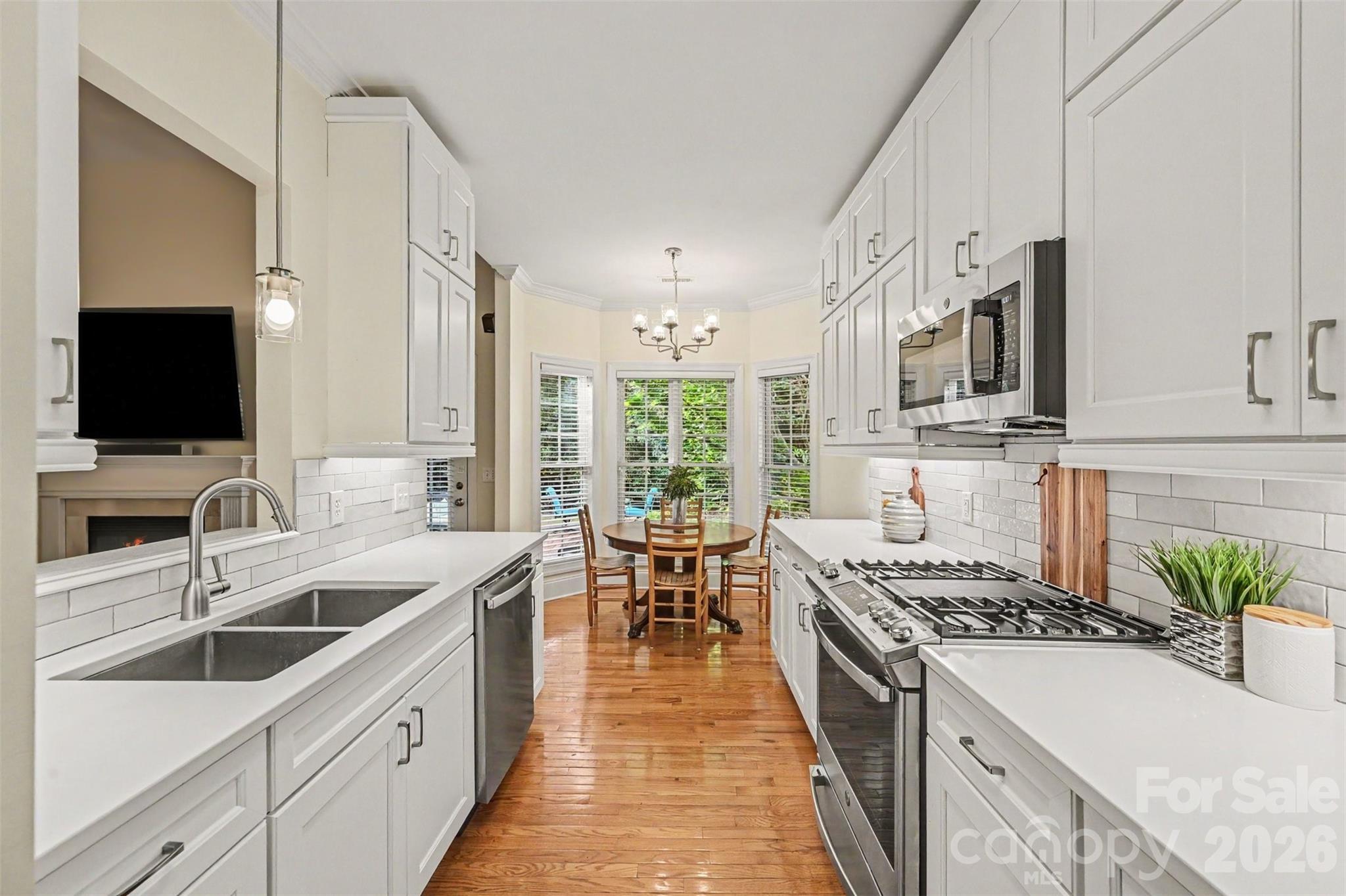 1109 Moray Court — Charlotte