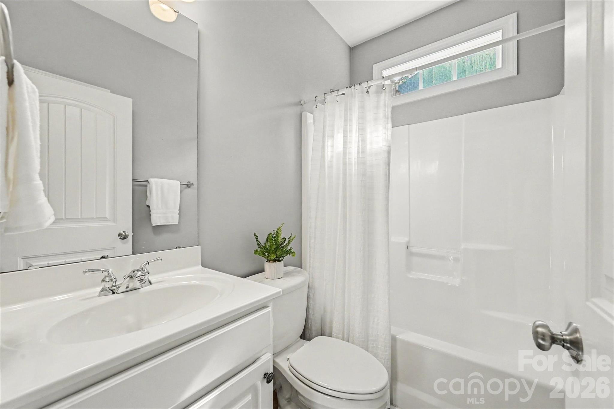 1109 Moray Court — Charlotte