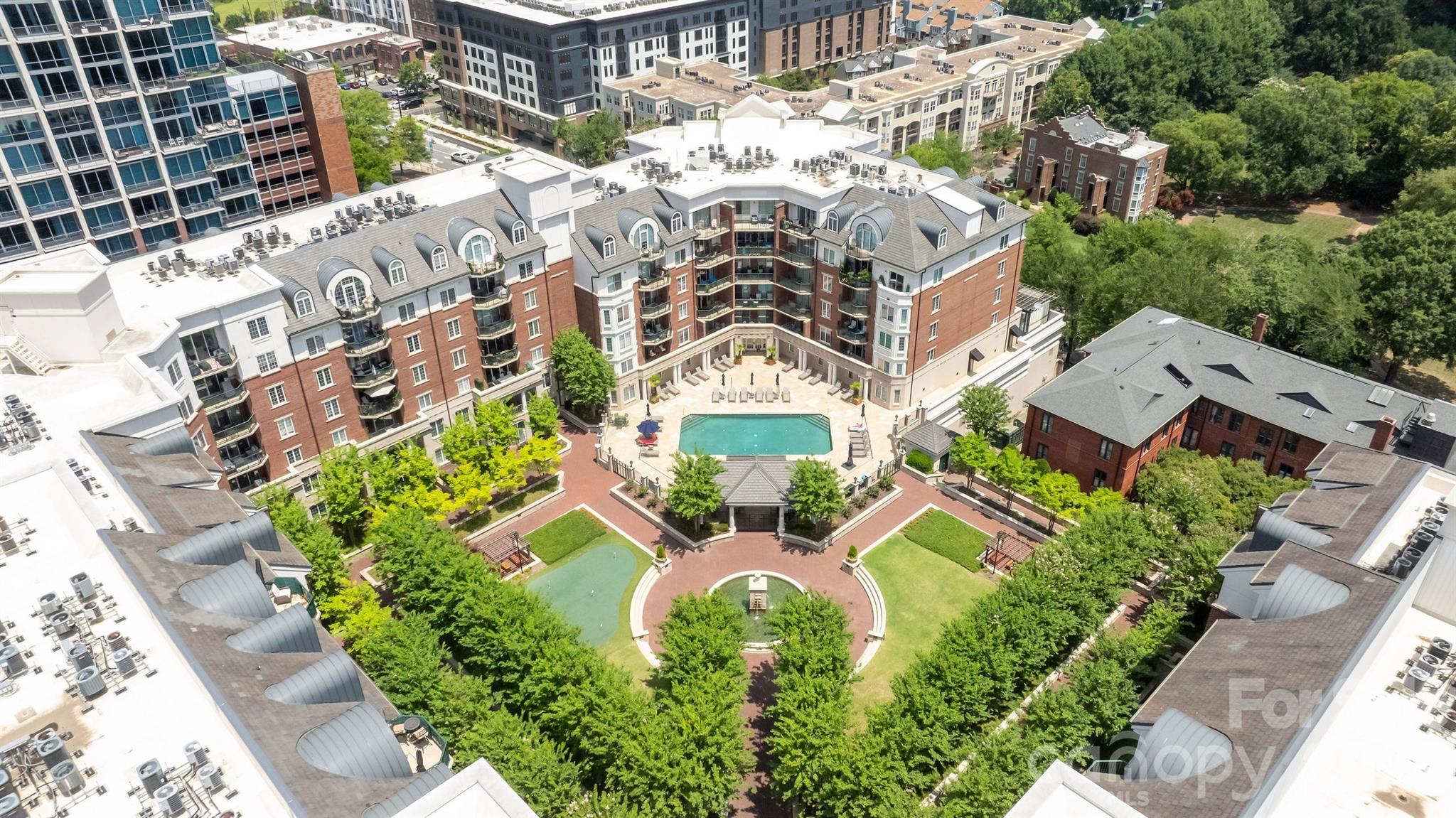 300 W 5th Street #419 — Charlotte