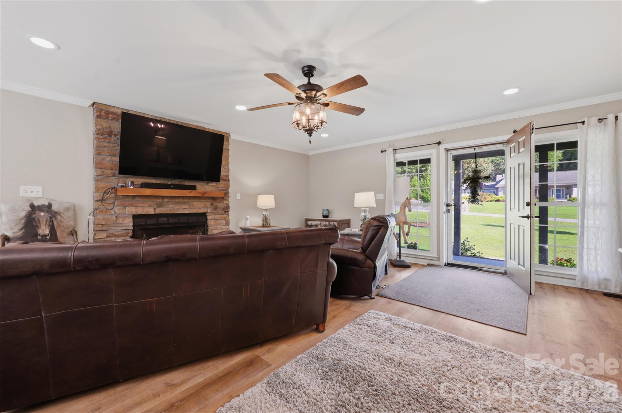 40 Candlewick Cove Drive — Taylorsville