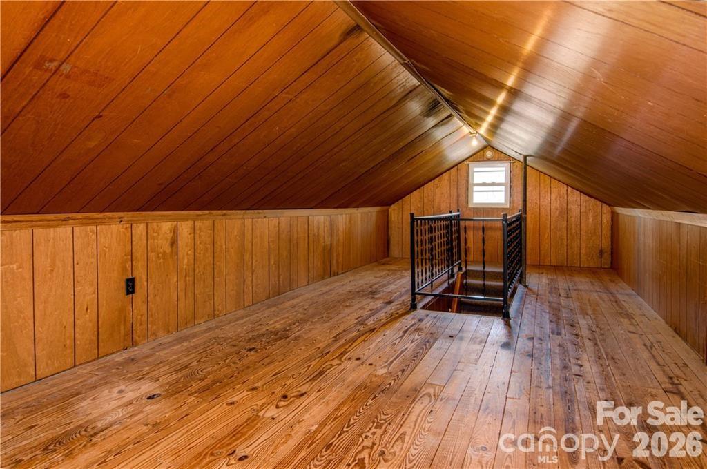 73 Fair Oaks Road — Arden