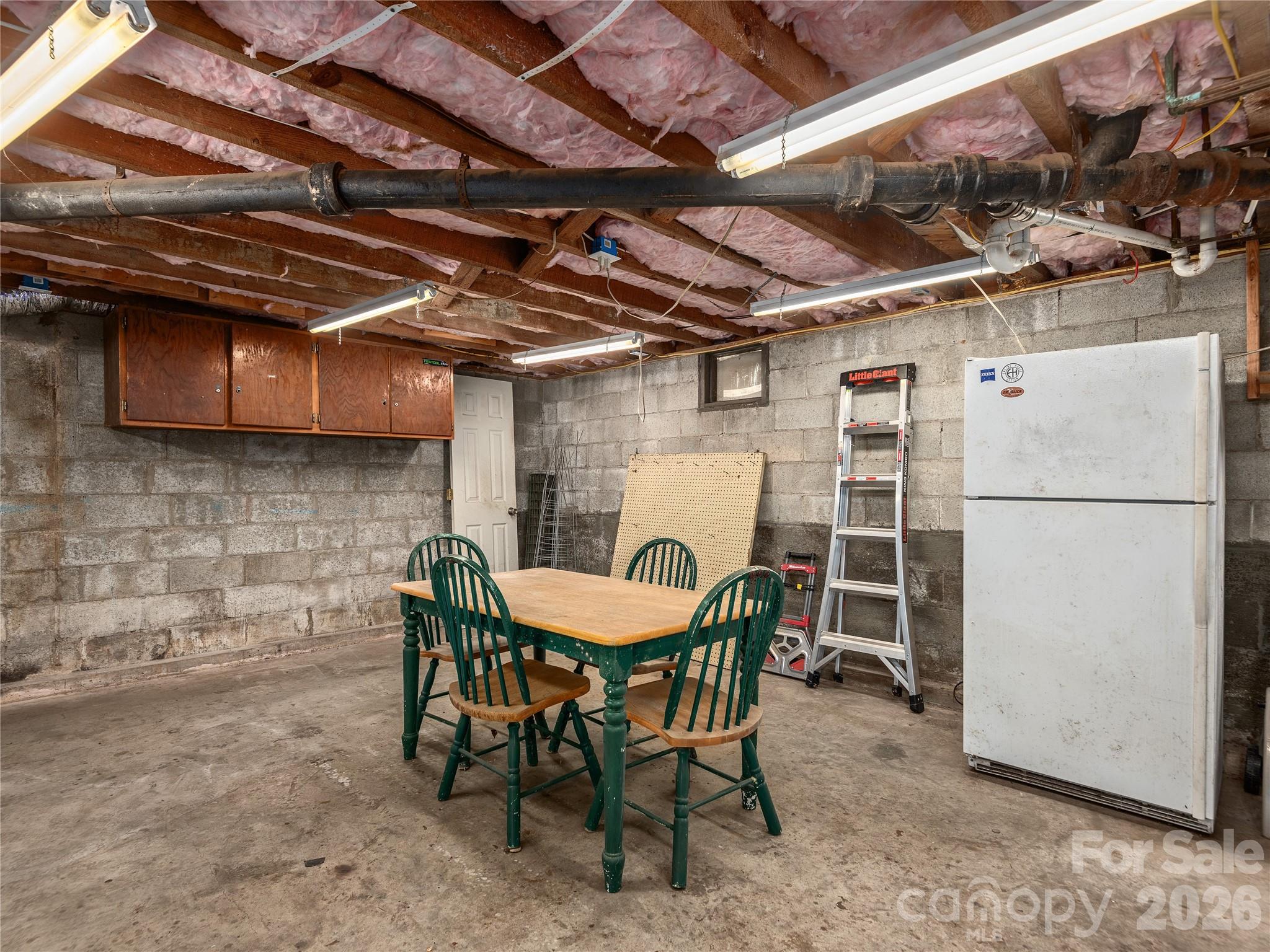 73 Fair Oaks Road — Arden