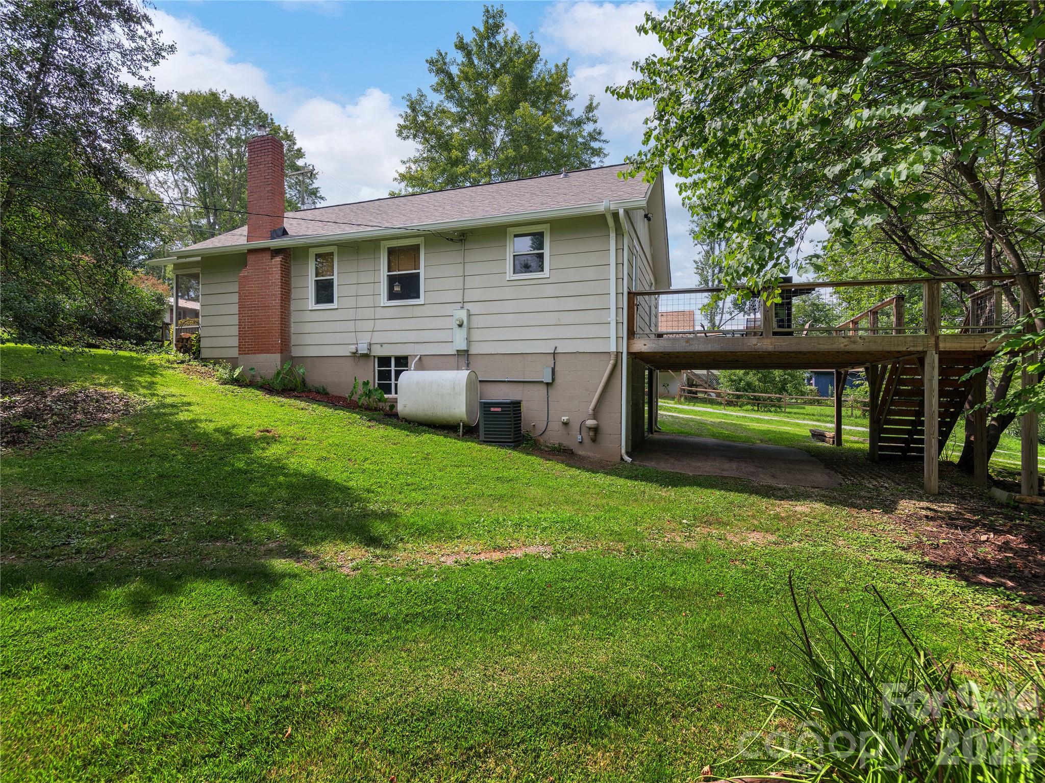 73 Fair Oaks Road — Arden