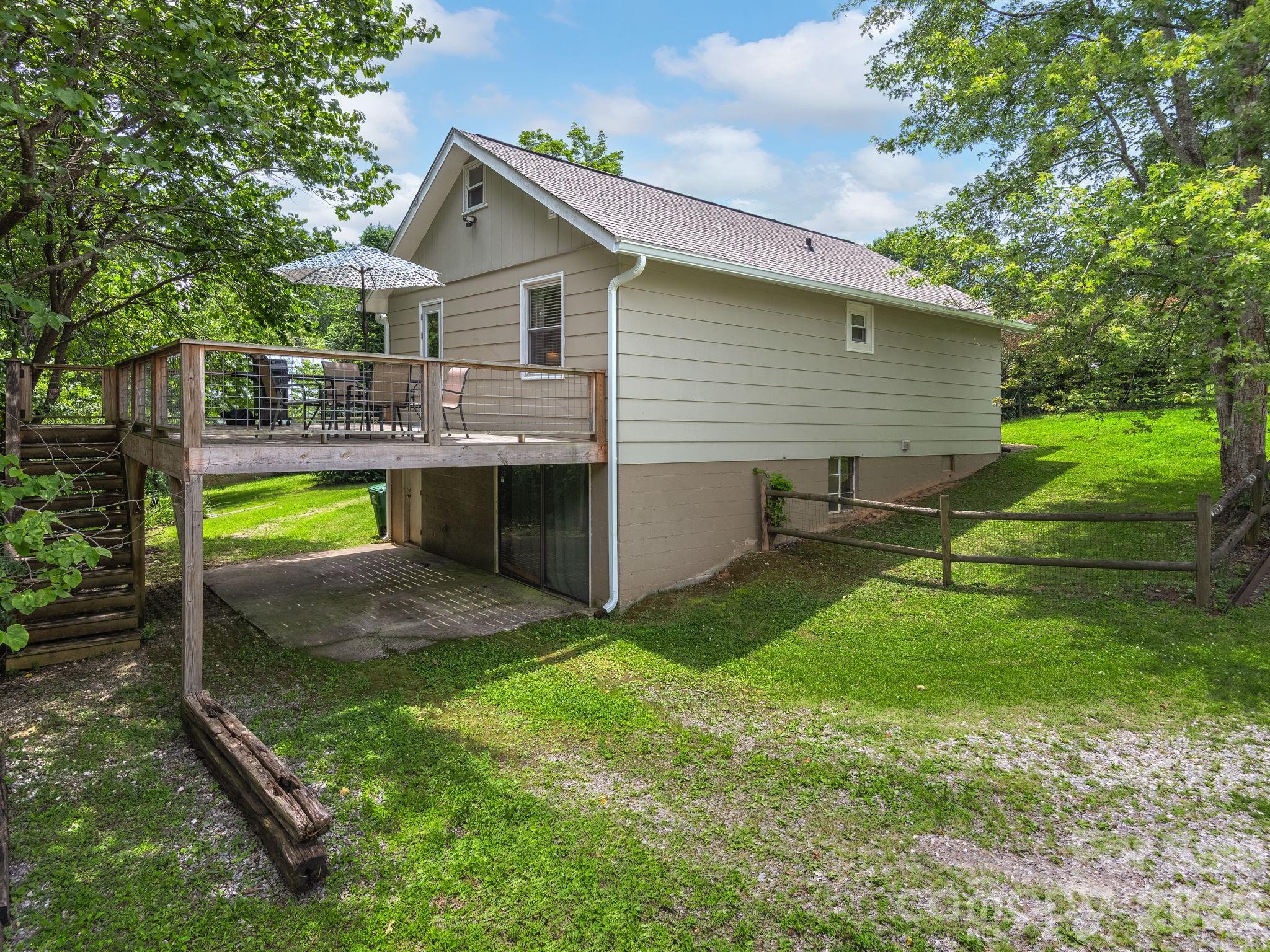 73 Fair Oaks Road — Arden