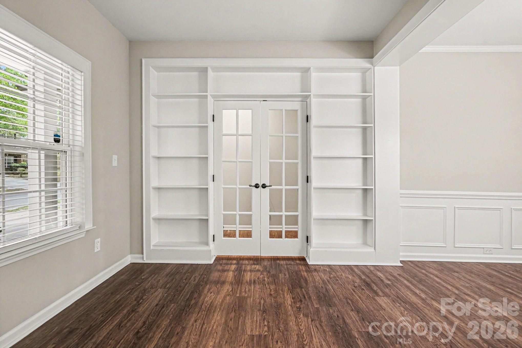 10004 Barrands Lane — Charlotte
