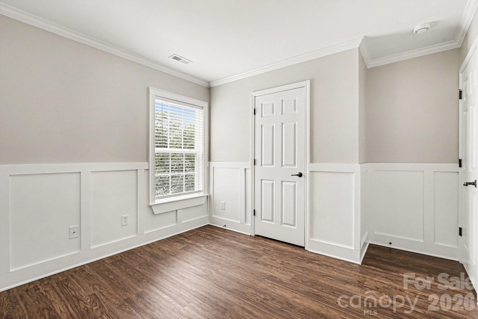 10004 Barrands Lane — Charlotte