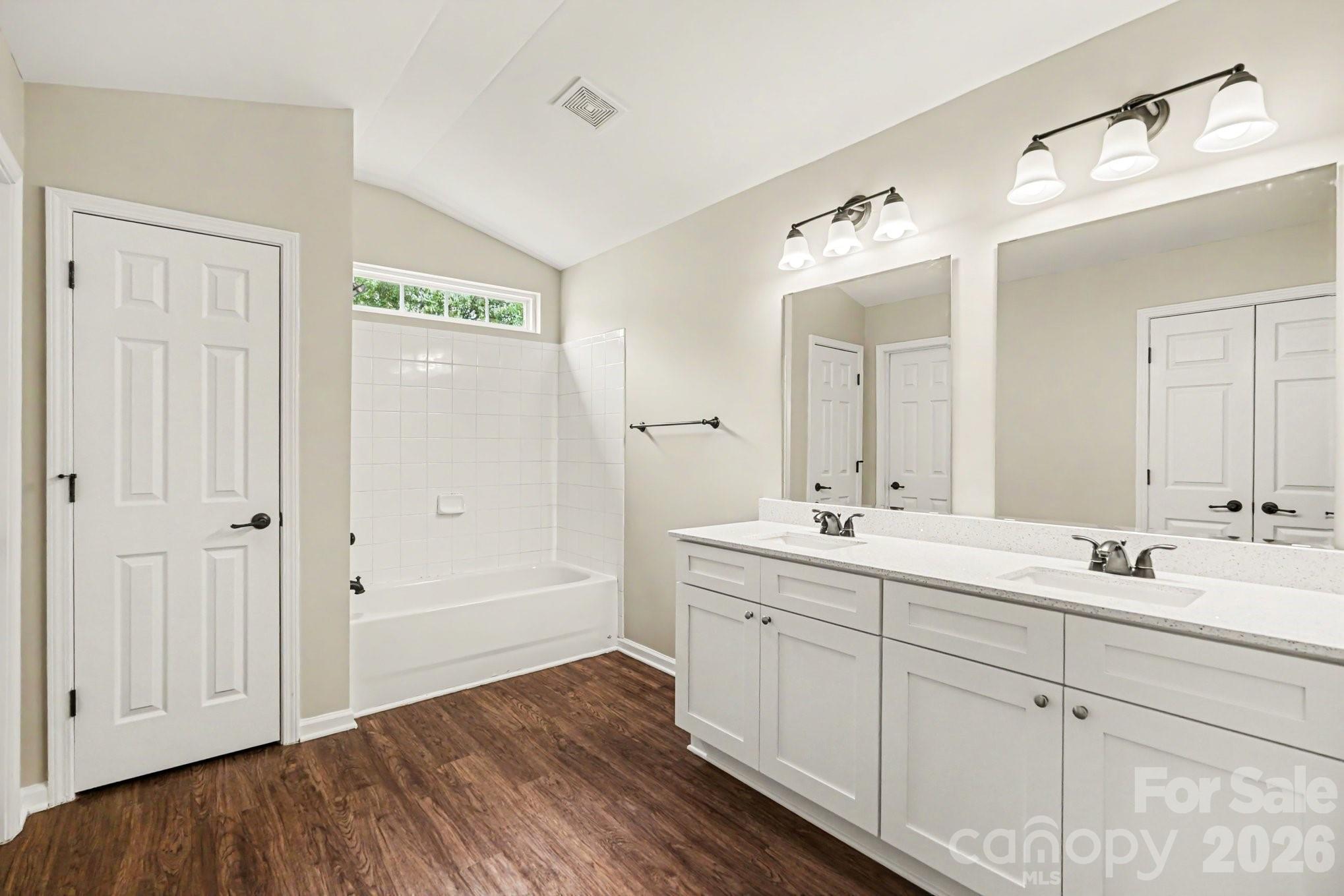 10004 Barrands Lane — Charlotte