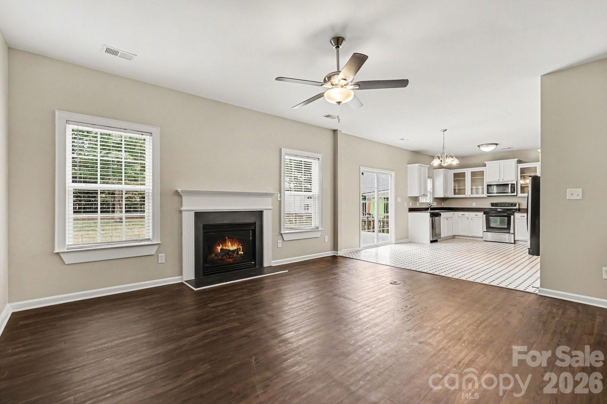 10004 Barrands Lane — Charlotte