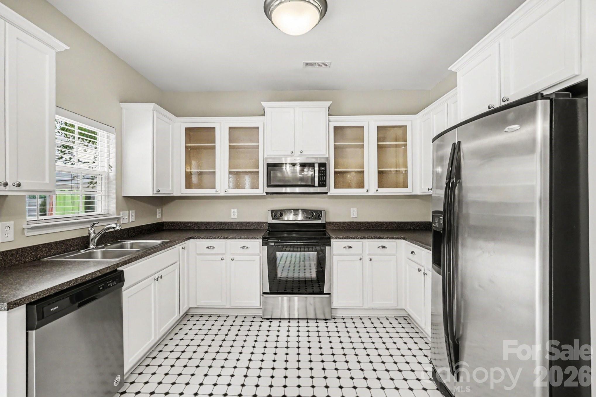 10004 Barrands Lane — Charlotte