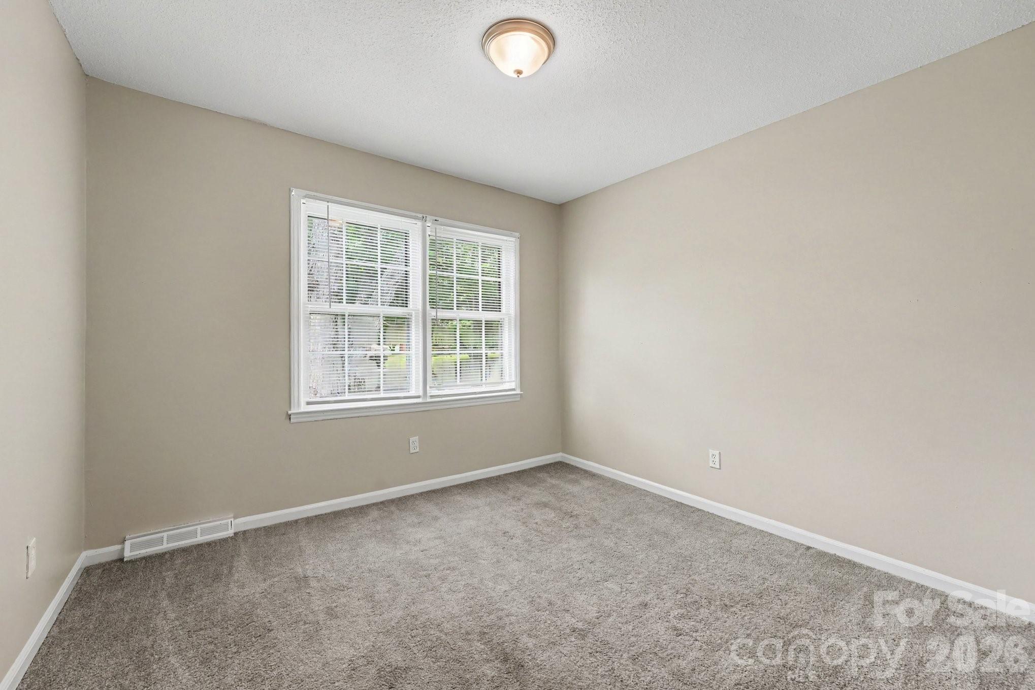 630 Colonial Drive — Statesville