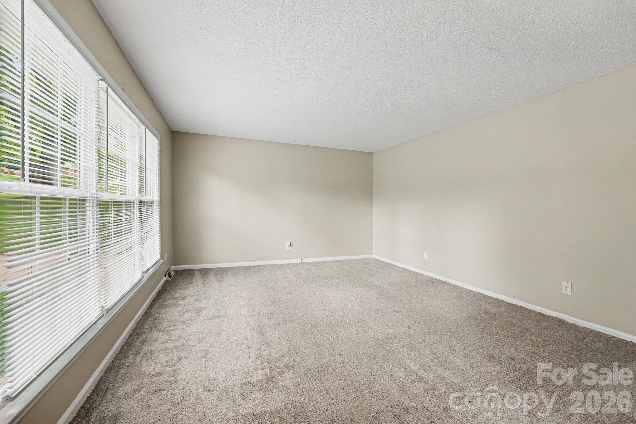 630 Colonial Drive — Statesville