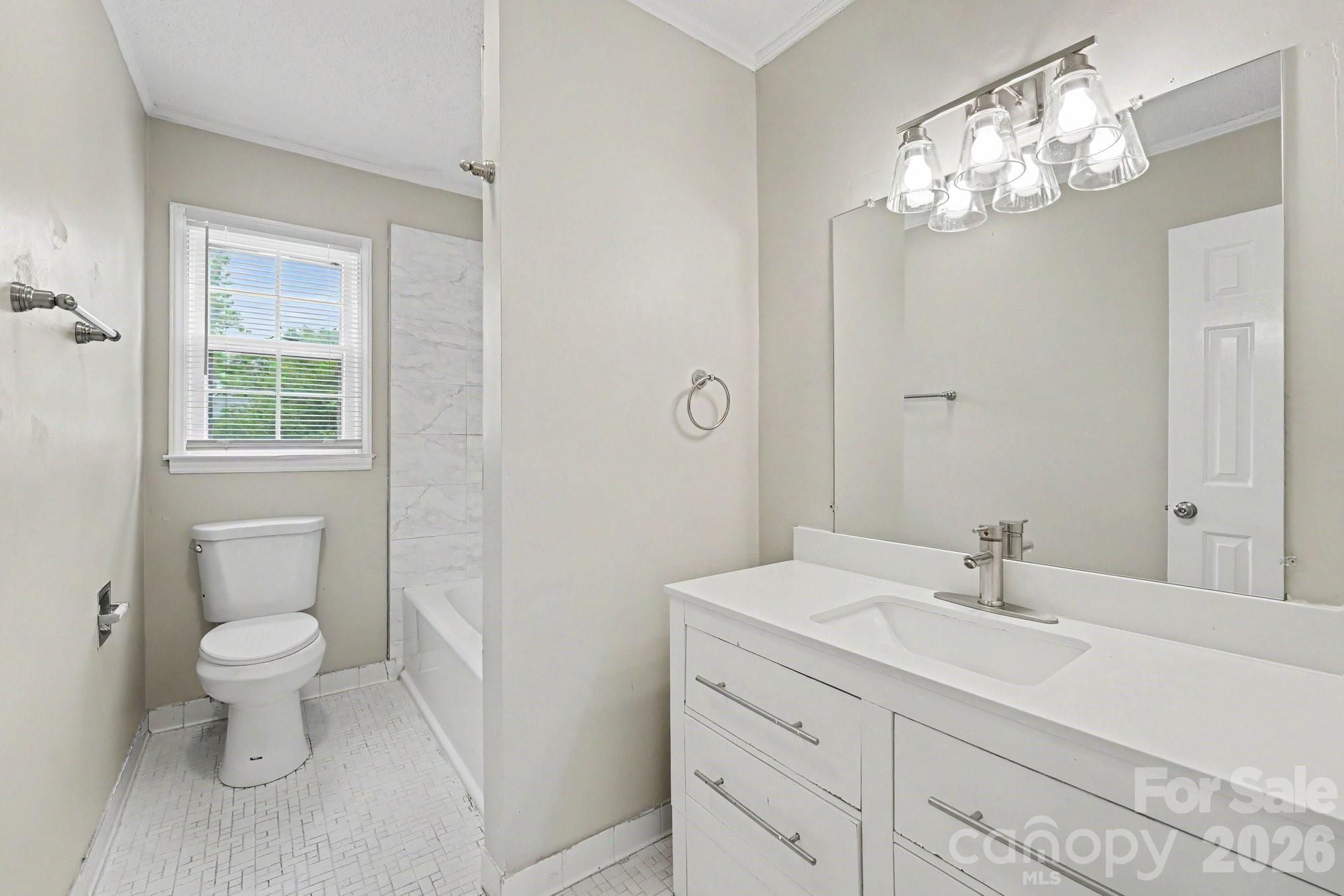 630 Colonial Drive — Statesville