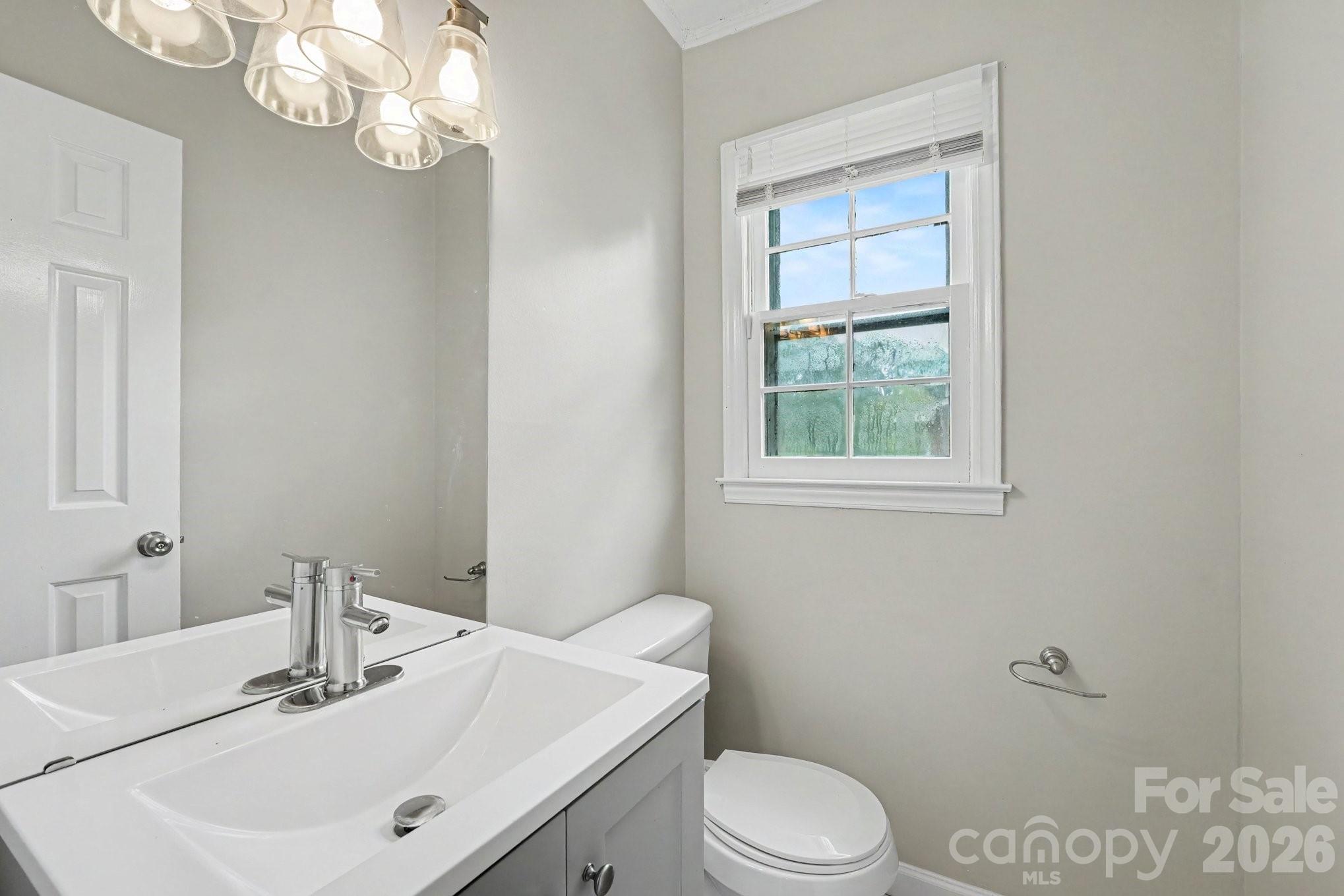 630 Colonial Drive — Statesville