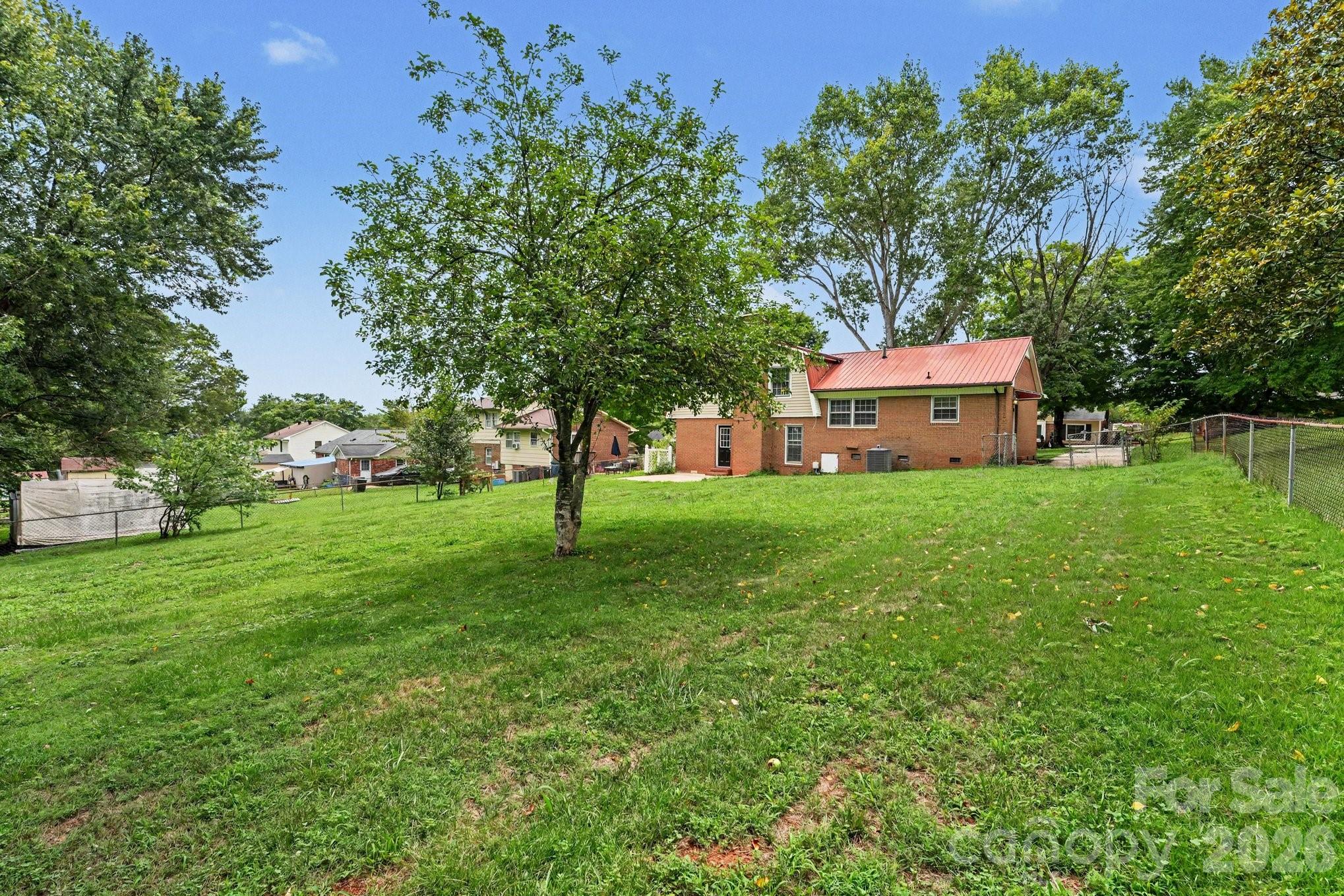 630 Colonial Drive — Statesville